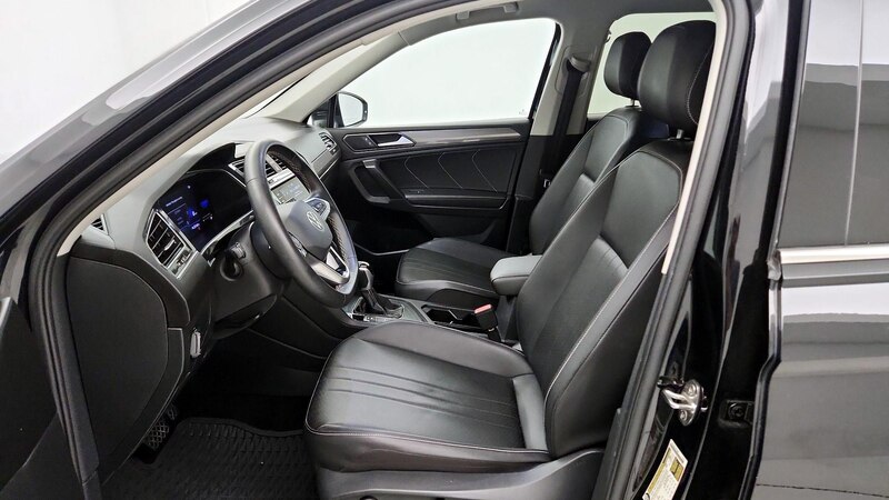 2023 Volkswagen Tiguan SE 11