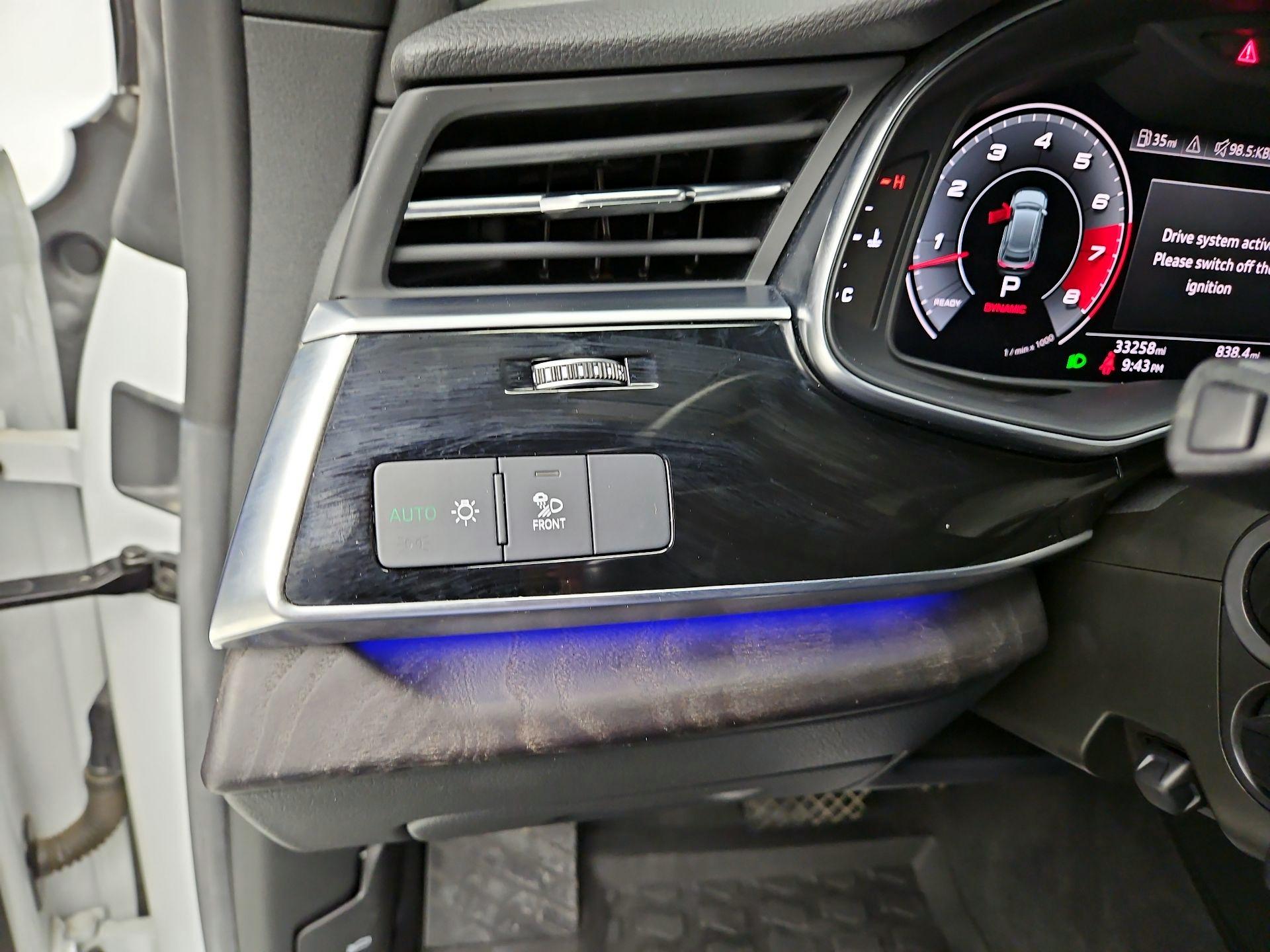 Thumbnail: 2021 Audi Q8 - 13