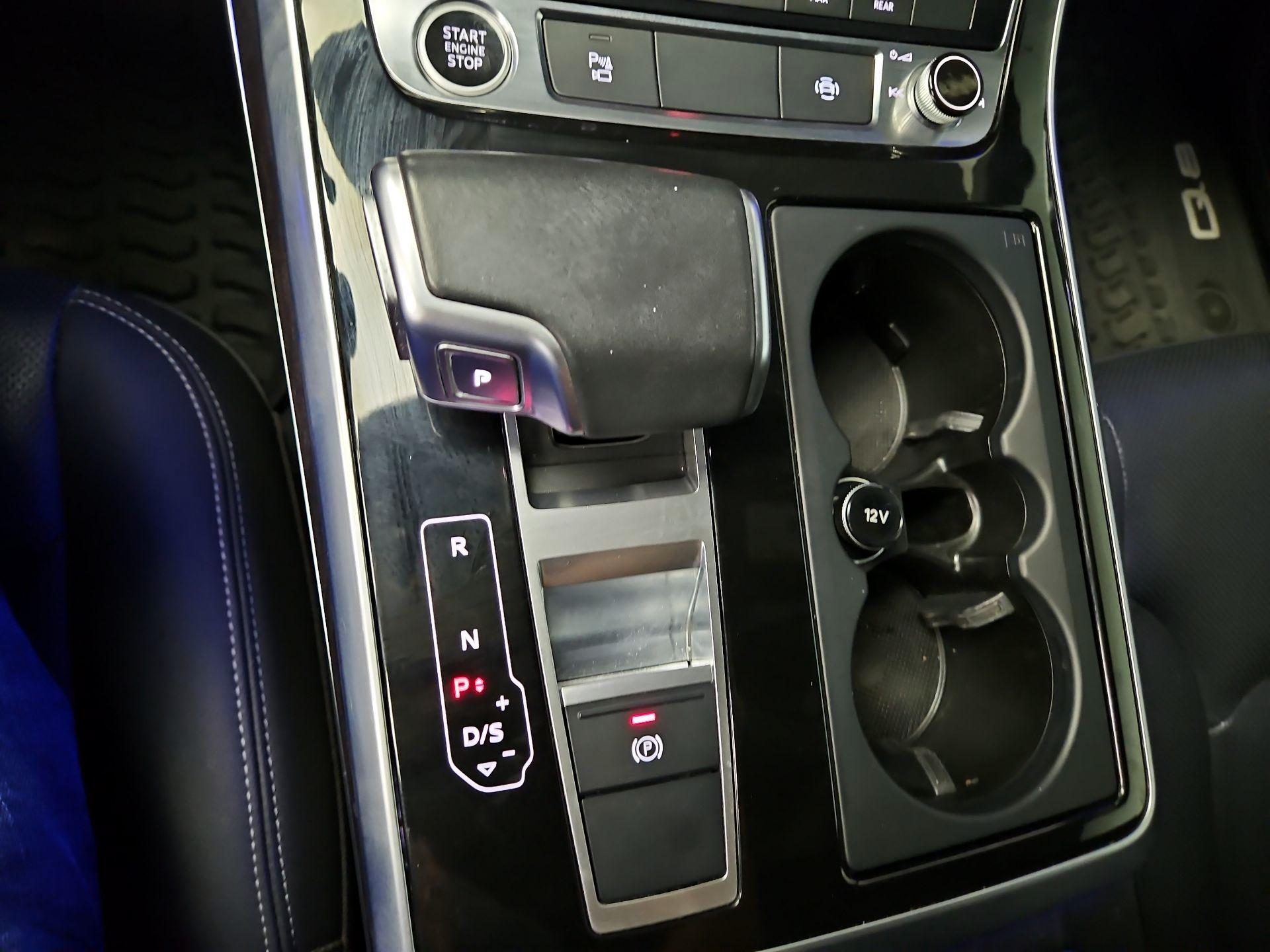 Thumbnail: 2021 Audi Q8 - 18