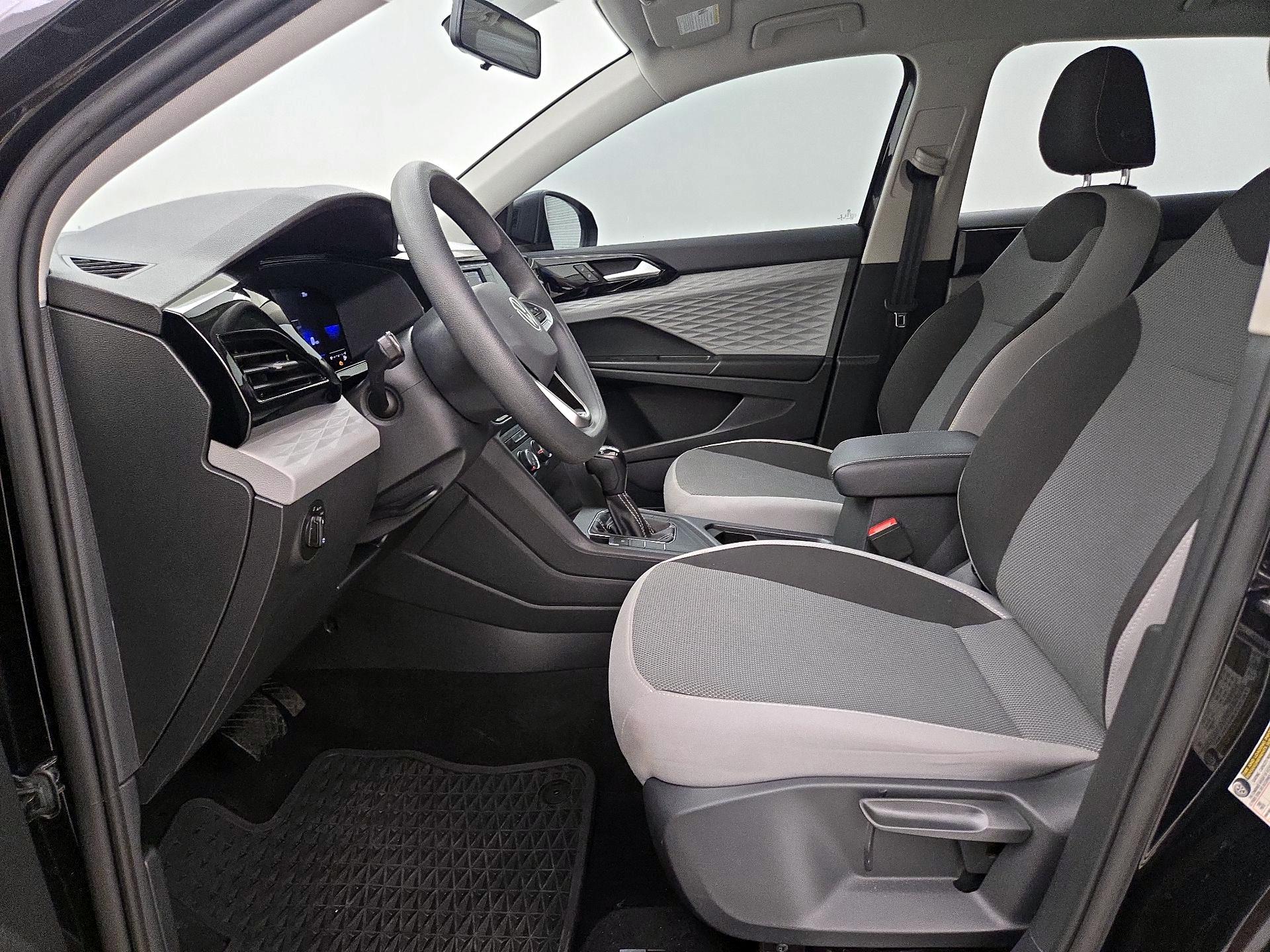 Thumbnail: 2022 Volkswagen Taos - 11