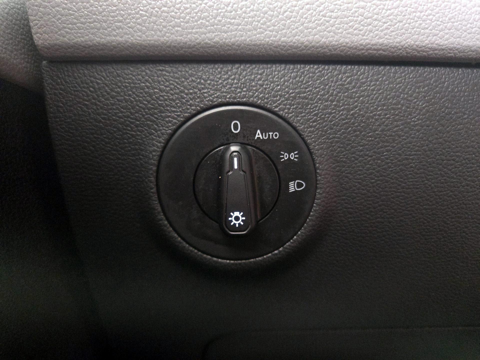 Thumbnail: 2022 Volkswagen Taos - 13