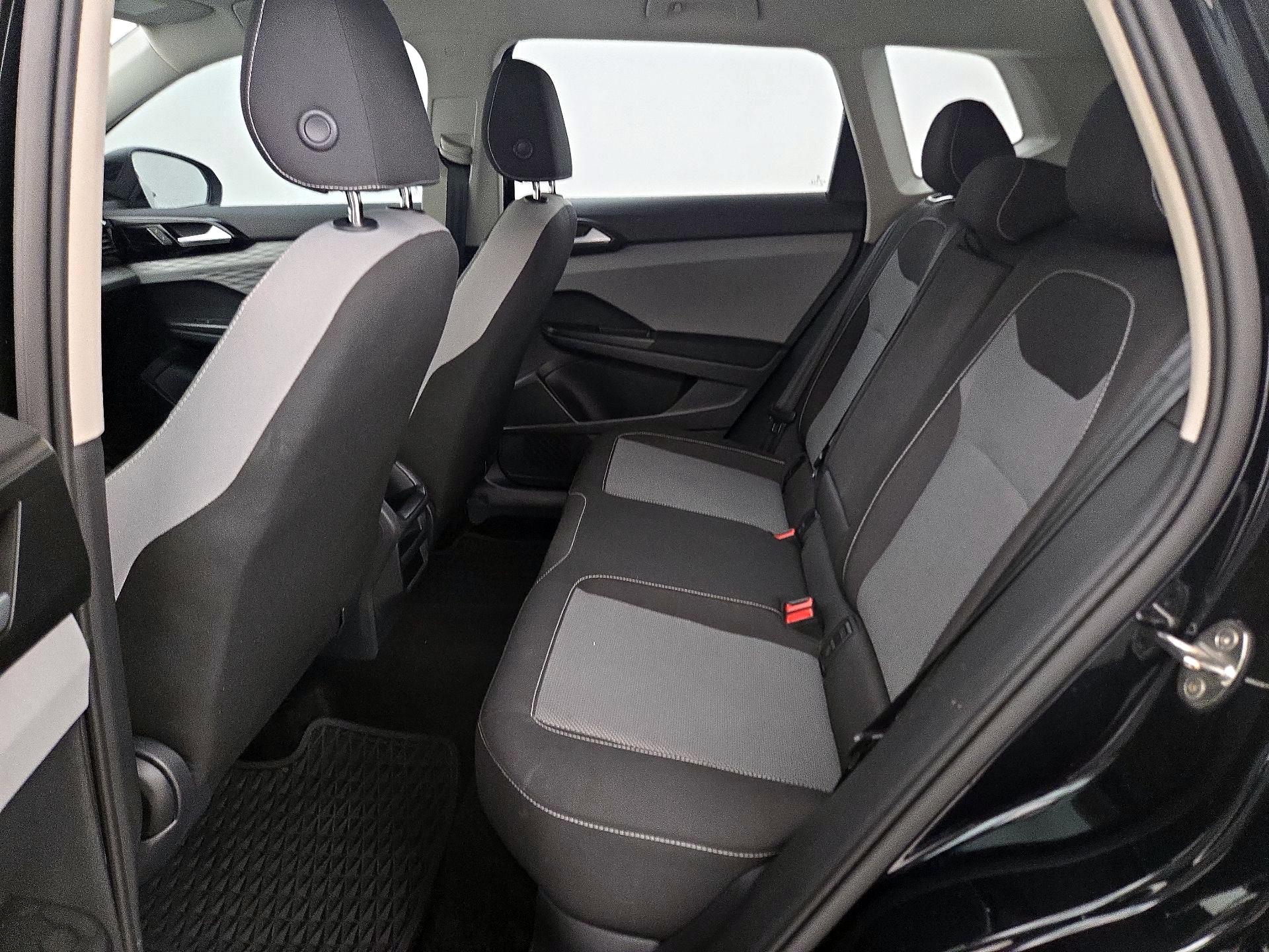 Thumbnail: 2022 Volkswagen Taos - 19