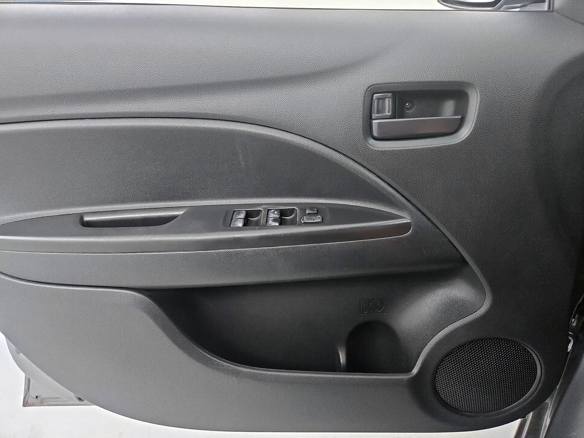Thumbnail: 2020 Mitsubishi Mirage - 12