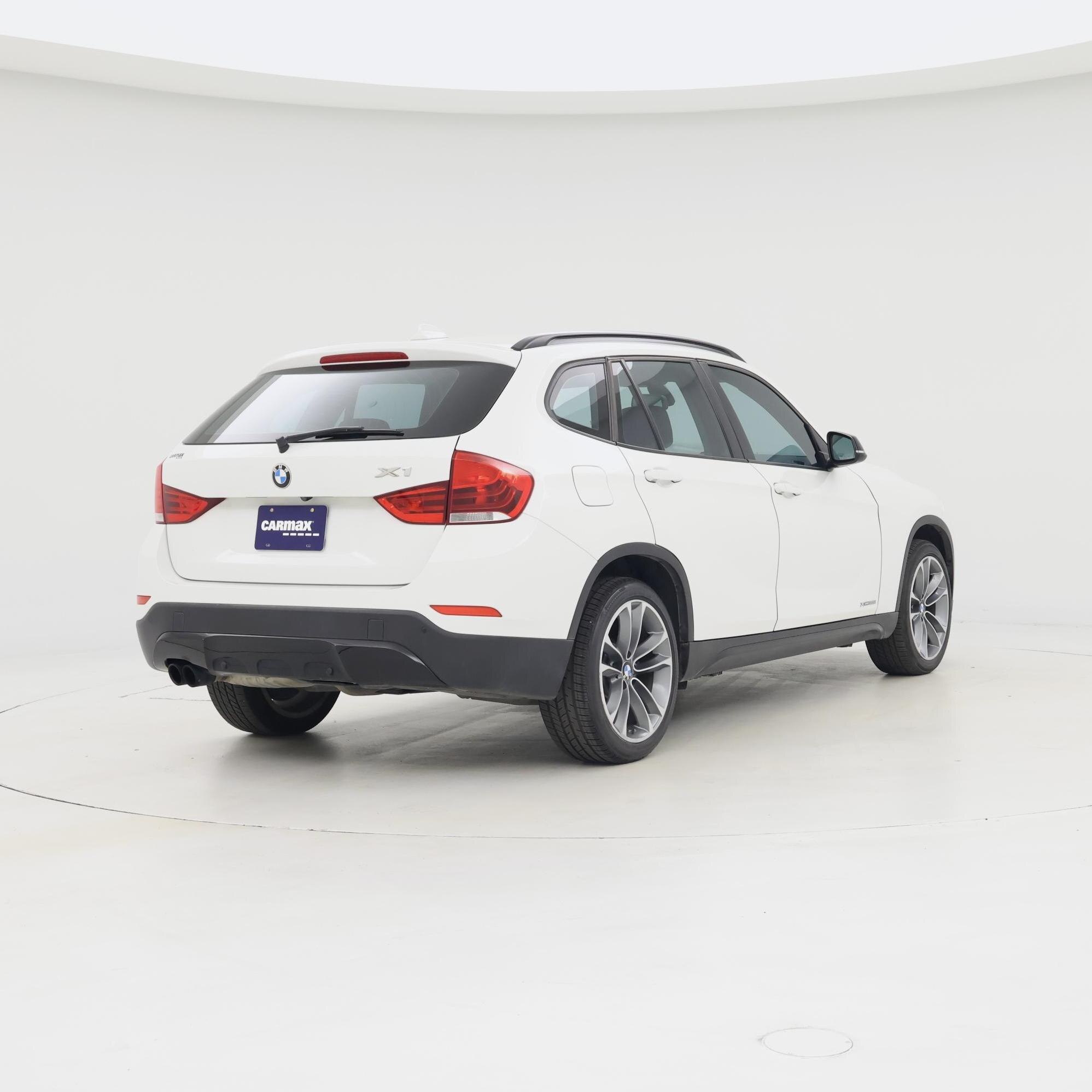 Thumbnail: 2015 BMW X1 - 8