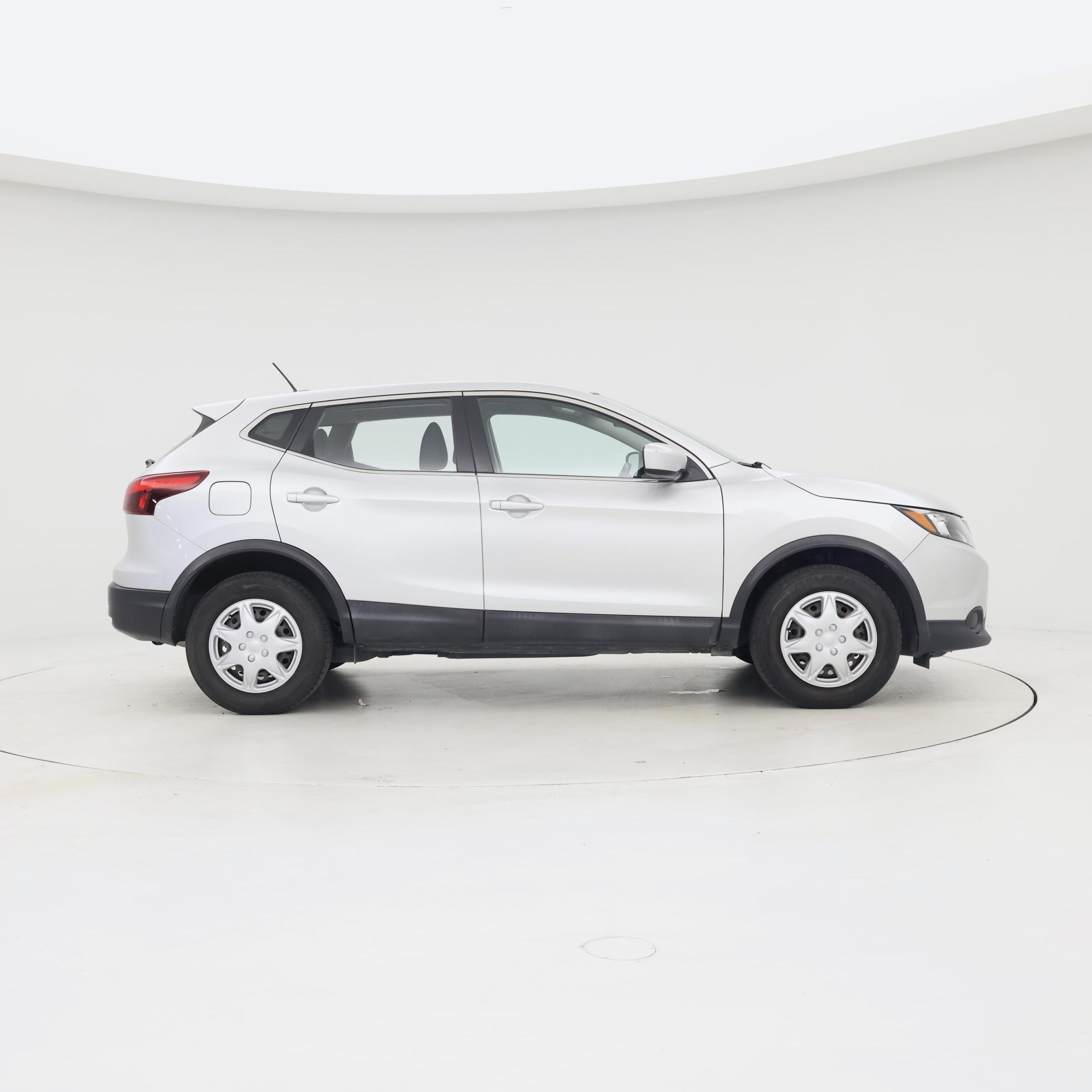Thumbnail: 2018 Nissan Rogue Sport - 7