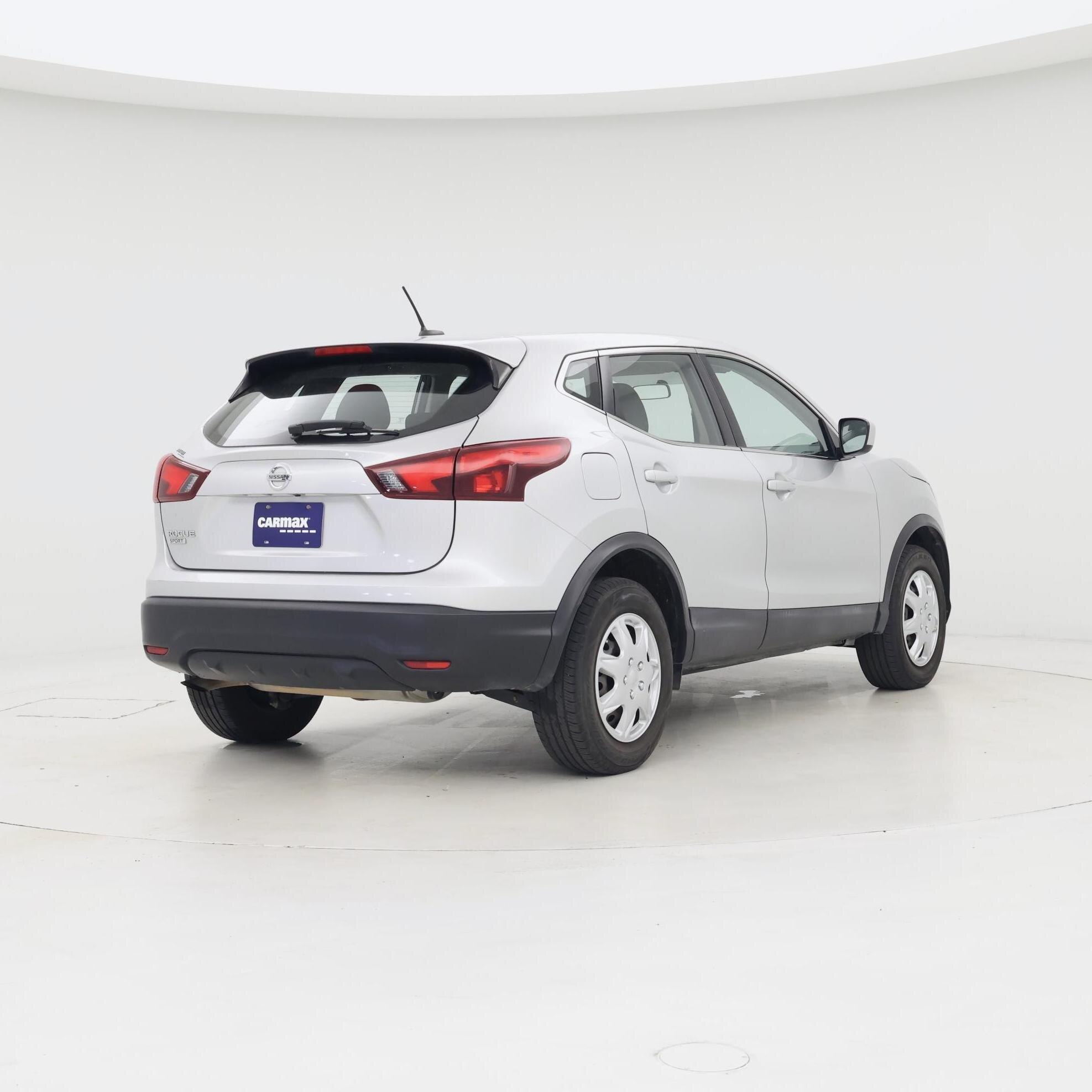 Thumbnail: 2018 Nissan Rogue Sport - 8