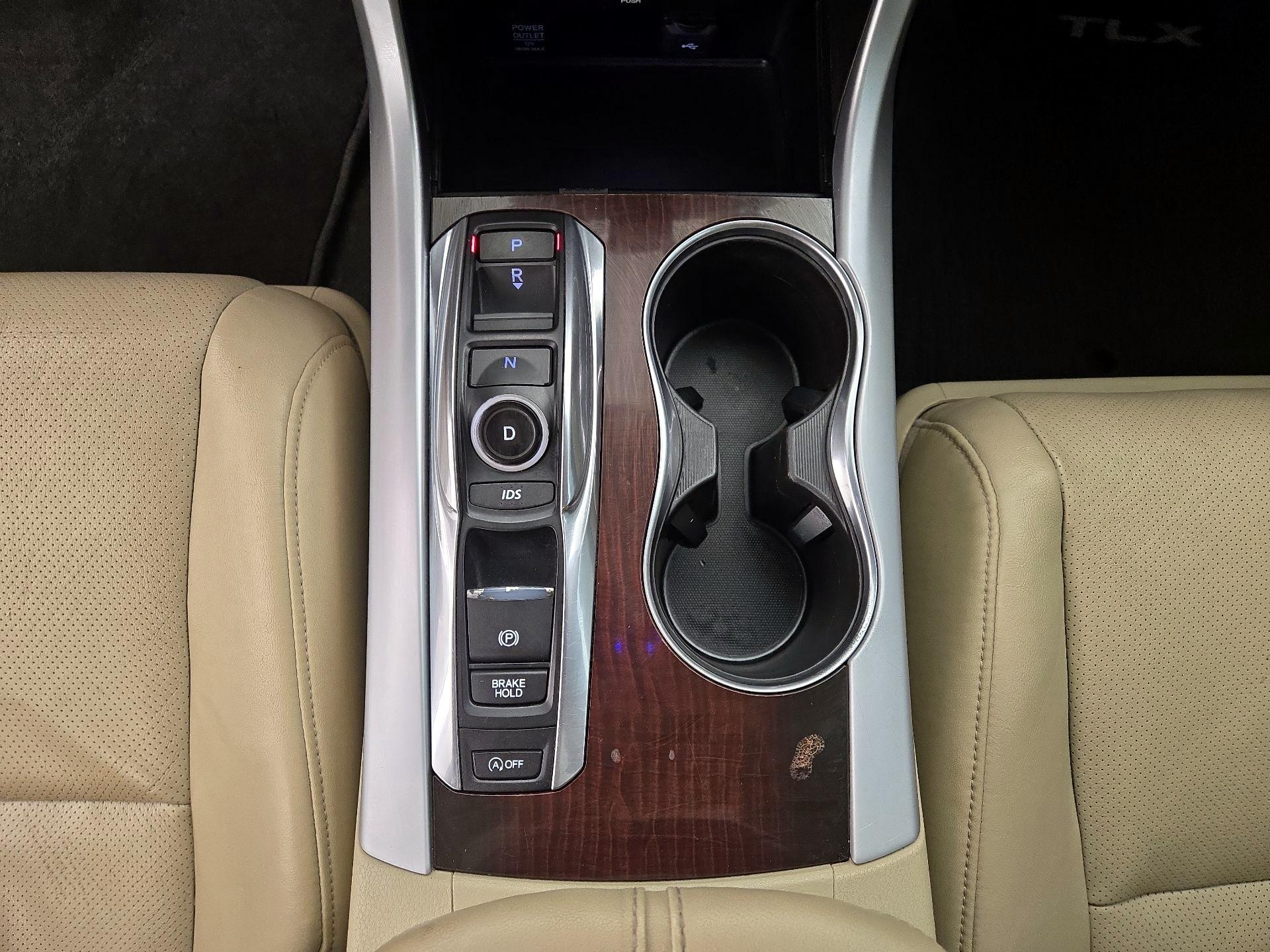 Thumbnail: 2015 Acura TLX - 18