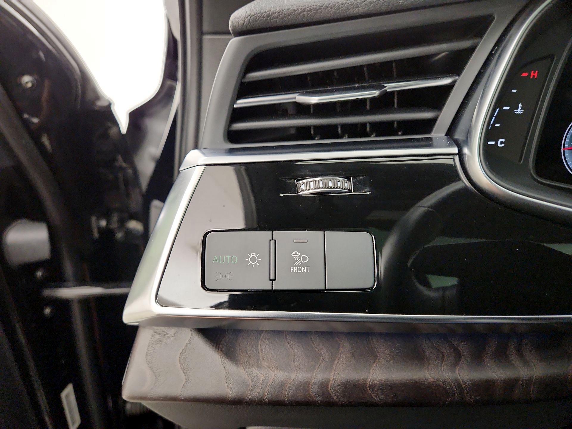 Thumbnail: 2021 Audi Q7 - 13