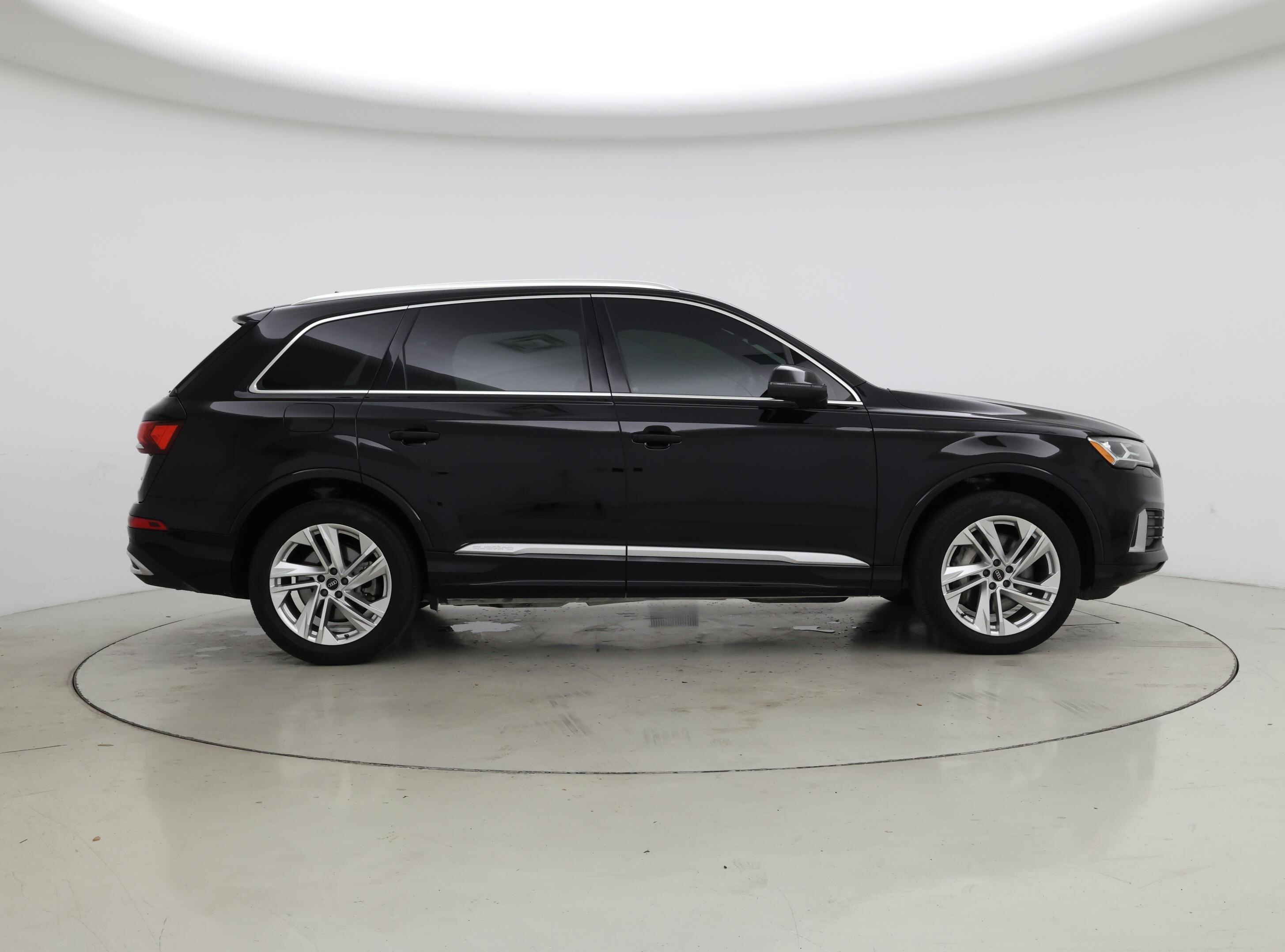 Thumbnail: 2021 Audi Q7 - 7