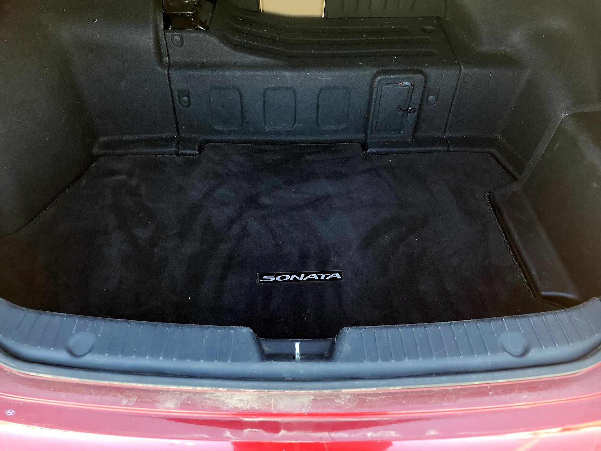 Thumbnail: 2015 Hyundai Sonata - 19