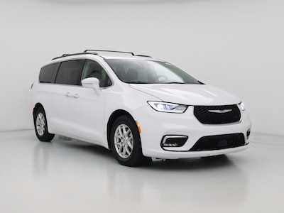 White 2022 Chrysler Pacifica Touring L