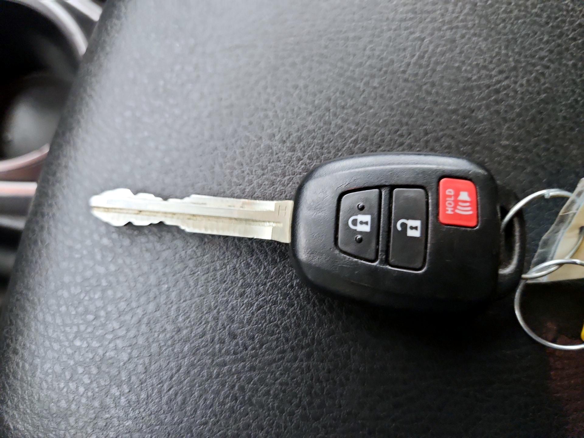 Thumbnail: 2023 Toyota Tacoma - 18