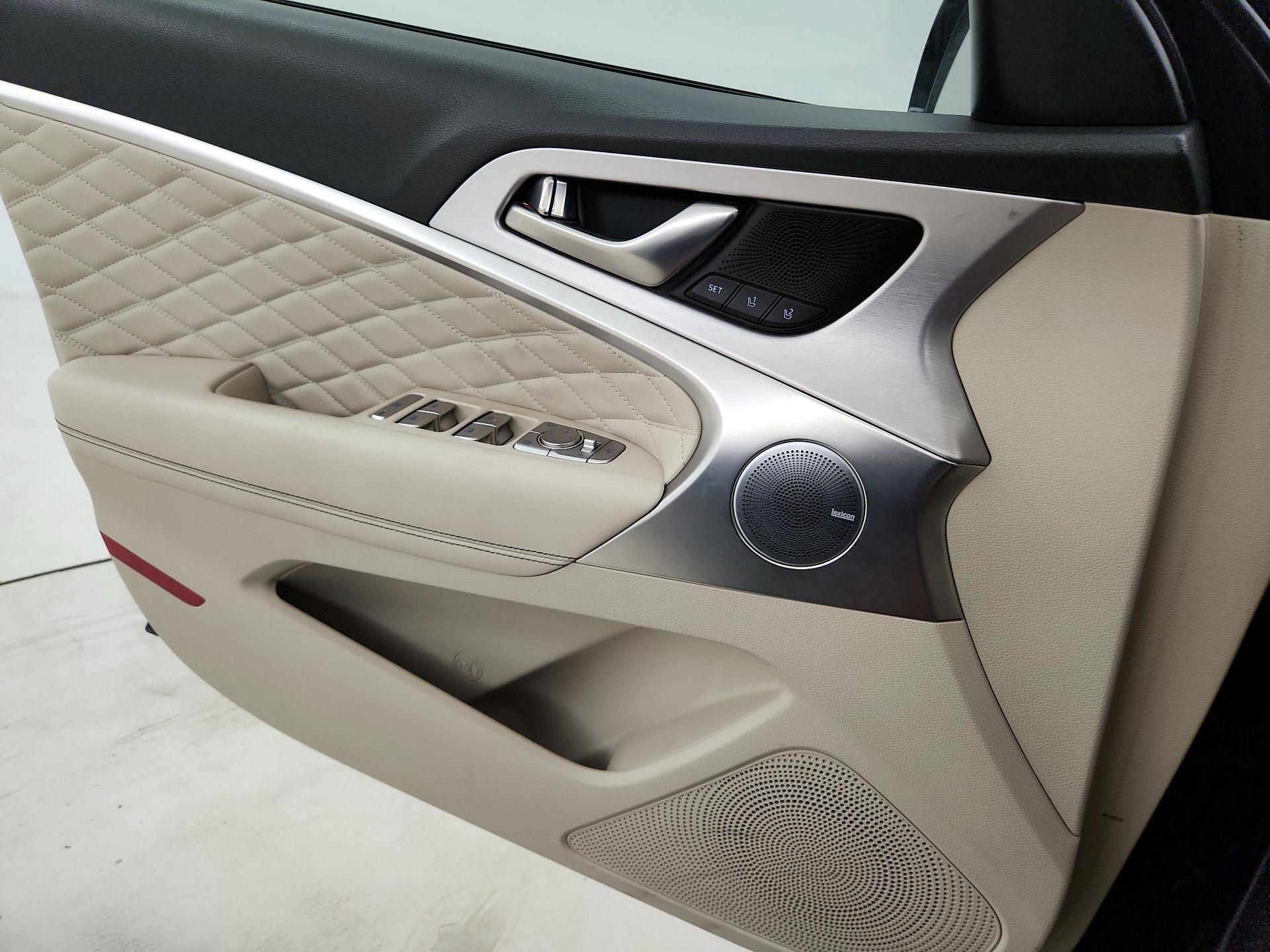 Thumbnail: 2019 Genesis G70 - 12