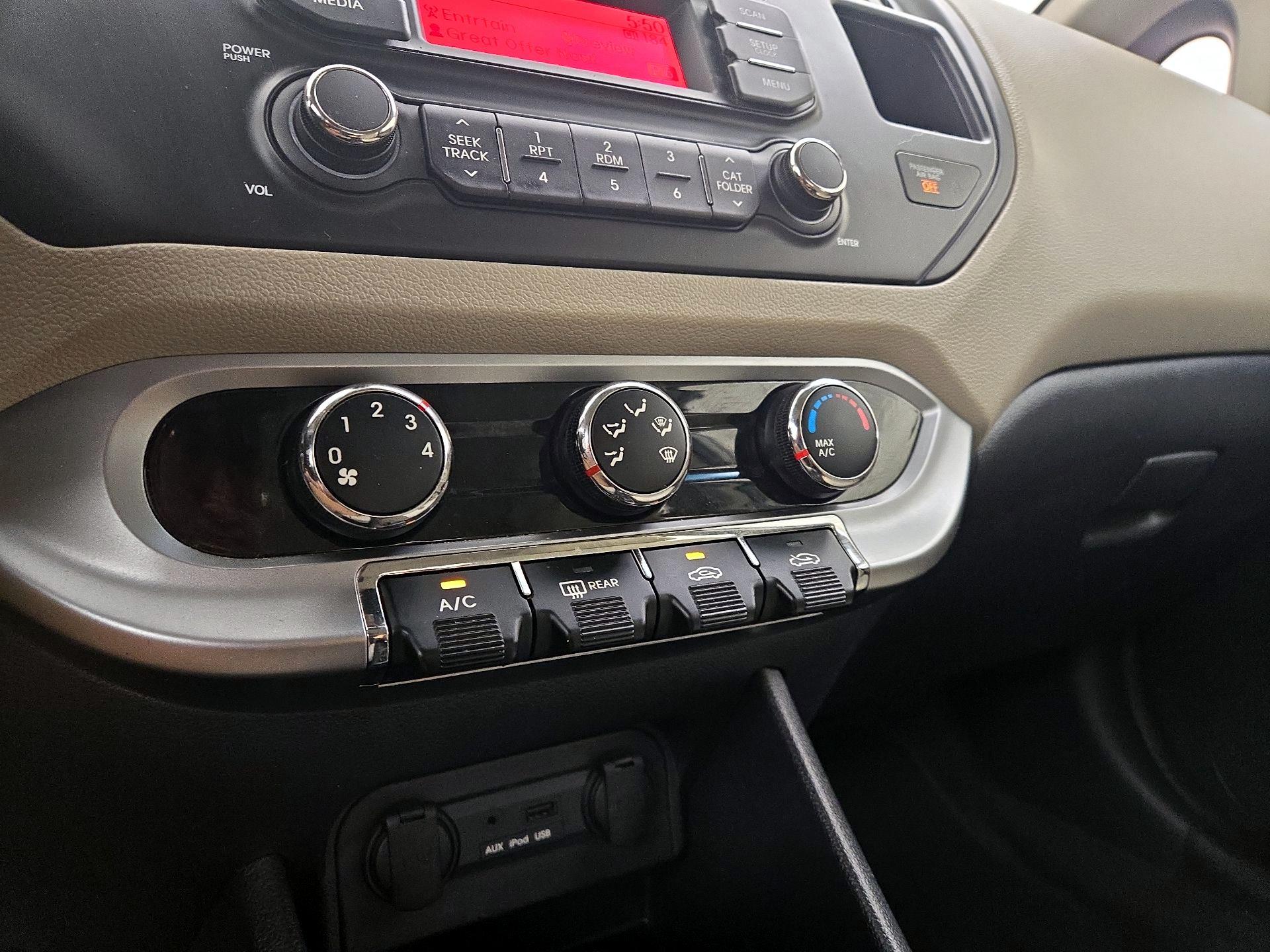 Thumbnail: 2013 Kia Rio - 15