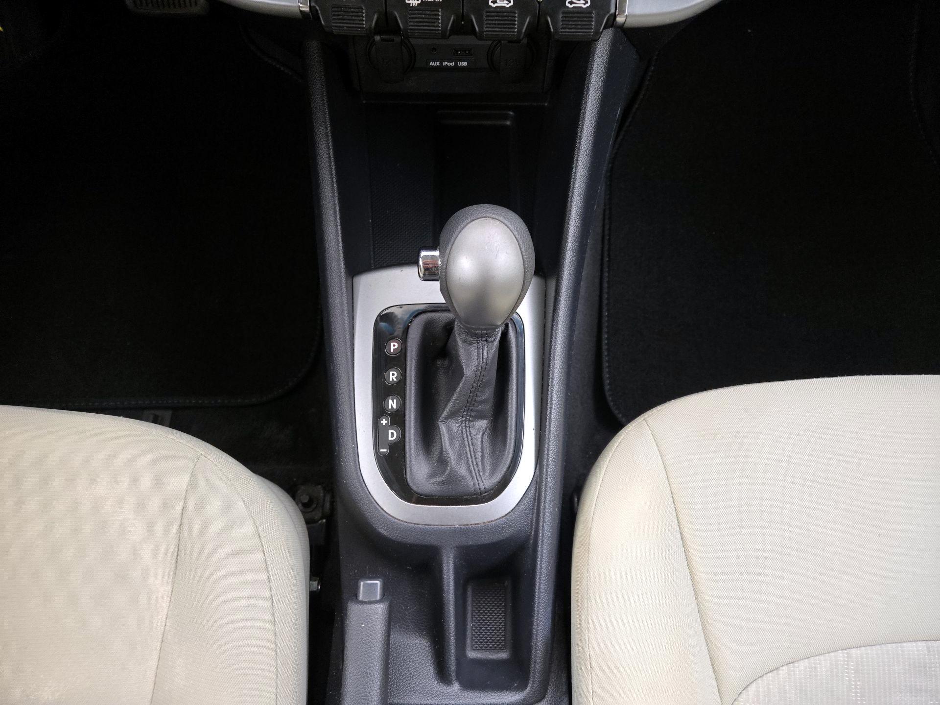 Thumbnail: 2013 Kia Rio - 16