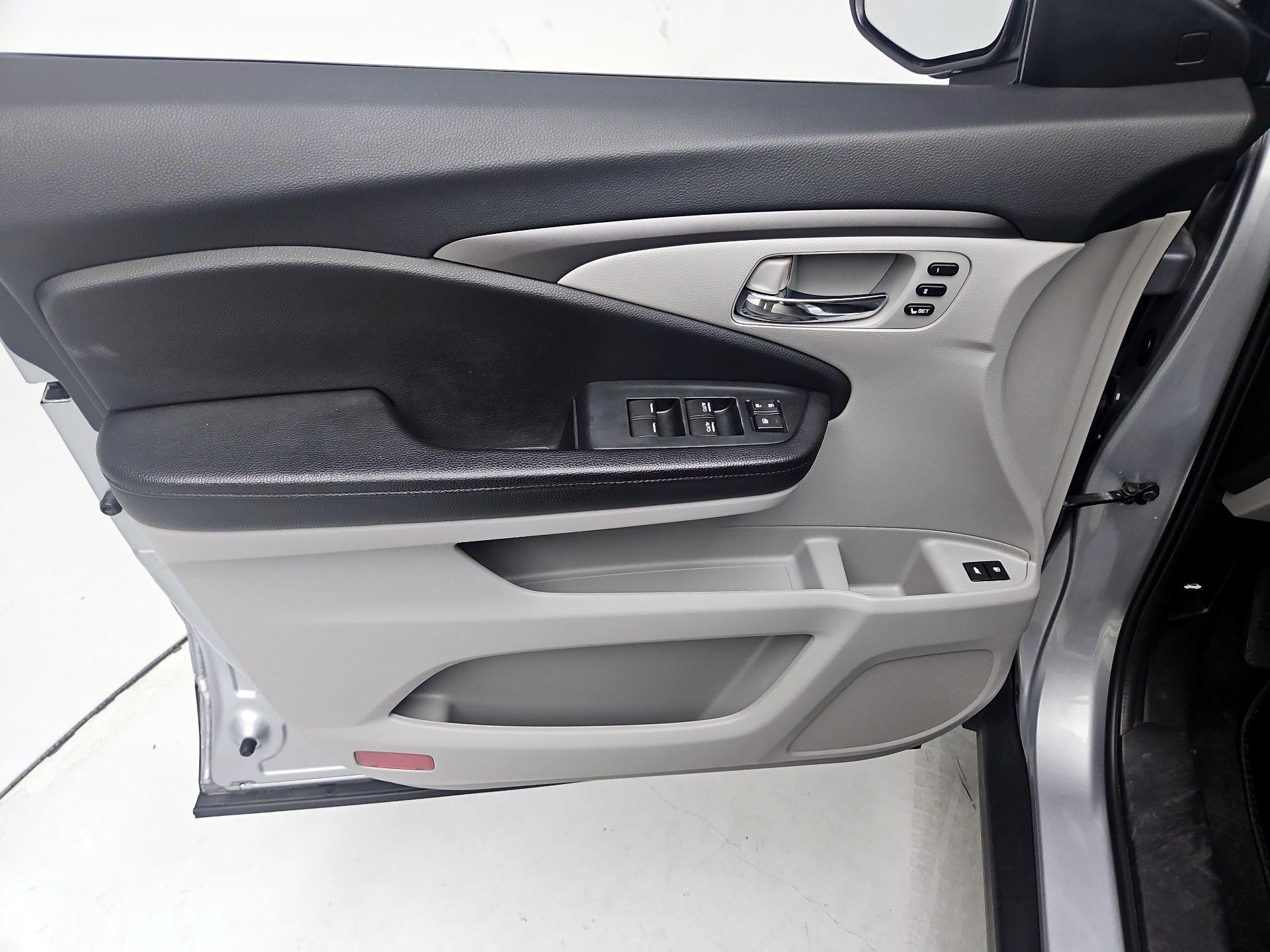 Thumbnail: 2021 Honda Pilot - 12