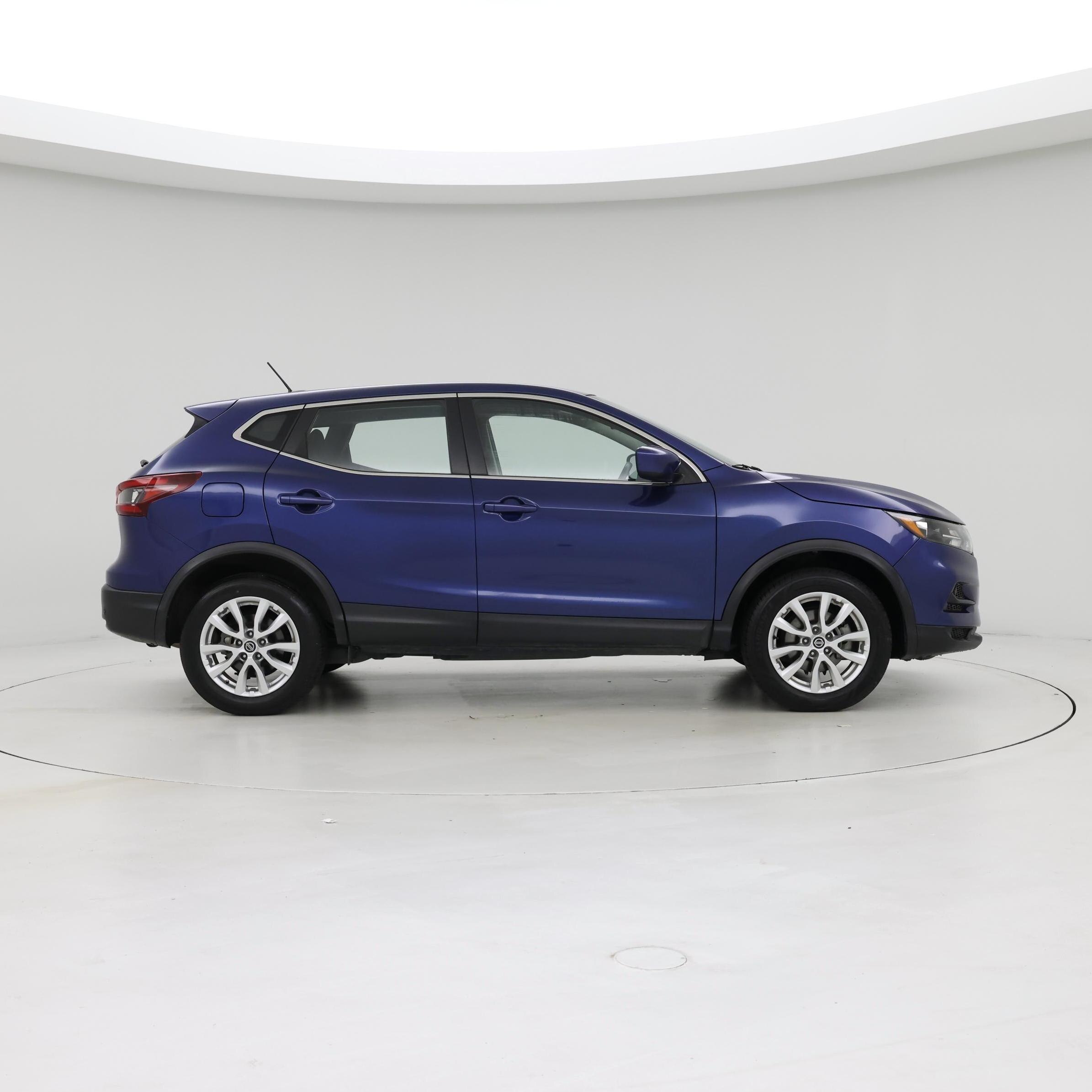 Thumbnail: 2021 Nissan Rogue Sport - 7