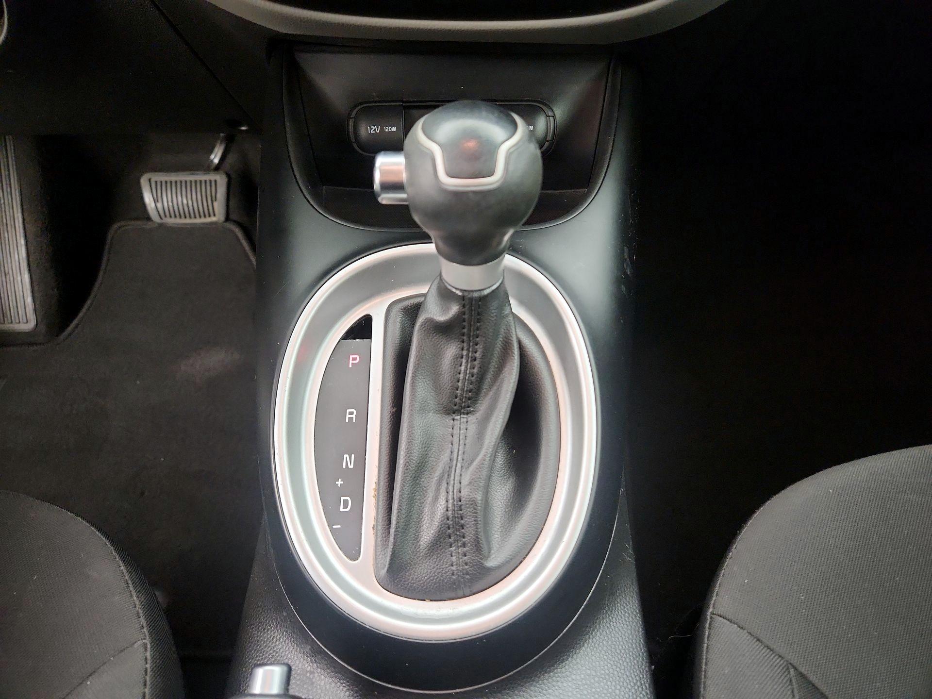 Thumbnail: 2016 Kia Soul - 16