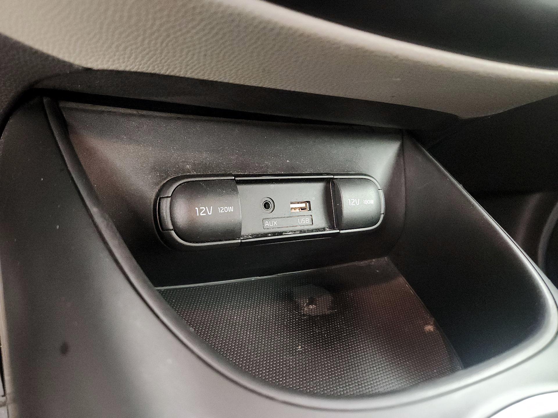 Thumbnail: 2016 Kia Soul - 17