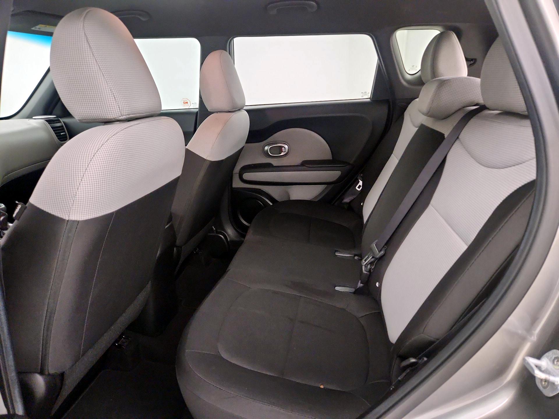 Thumbnail: 2016 Kia Soul - 18