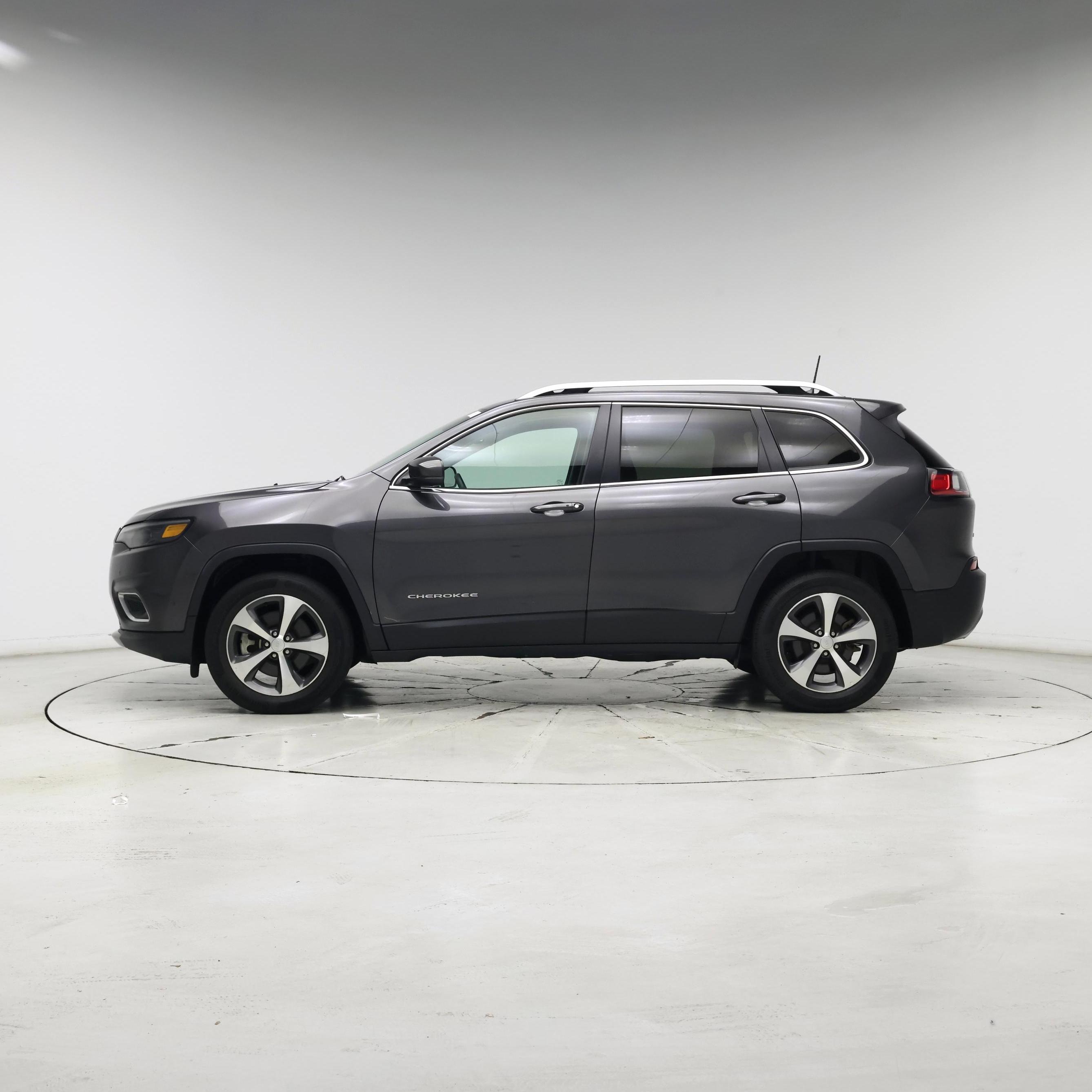 Thumbnail: 2021 Jeep Cherokee - 3