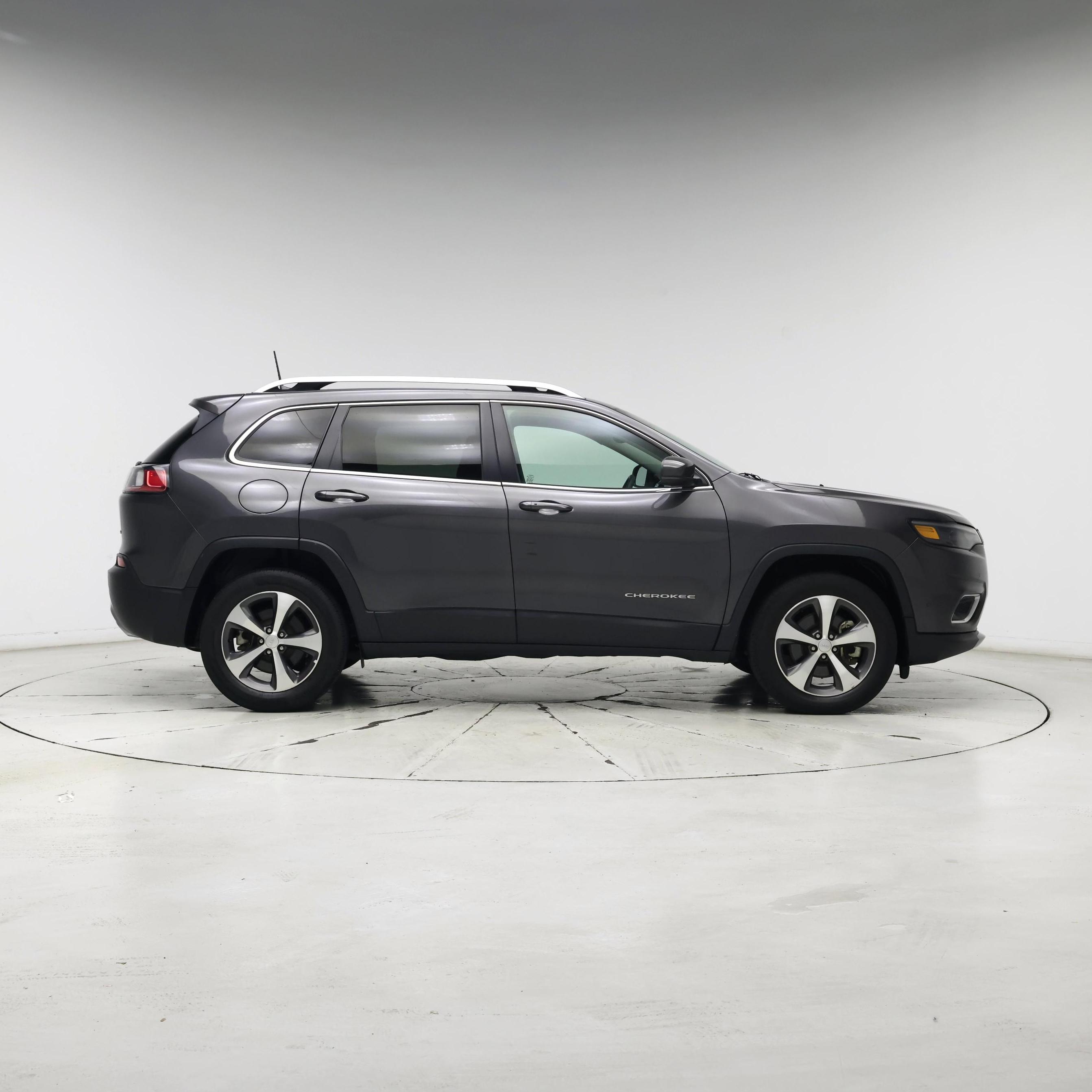 Thumbnail: 2021 Jeep Cherokee - 7