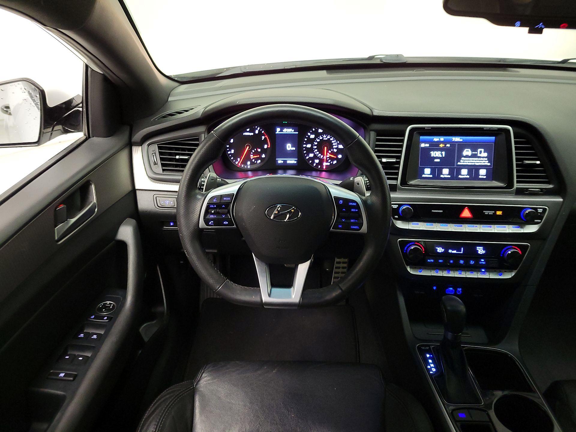 Thumbnail: 2019 Hyundai Sonata - 10