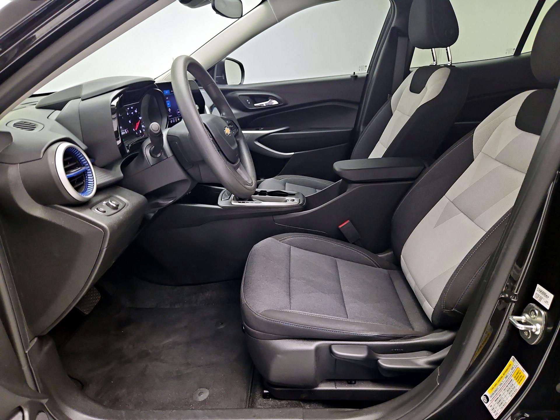 Thumbnail: 2024 Chevrolet Trax - 11