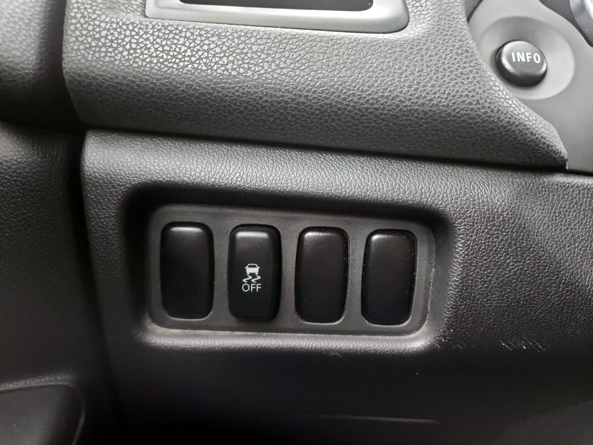 Thumbnail: 2017 Mitsubishi Outlander Sport - 13