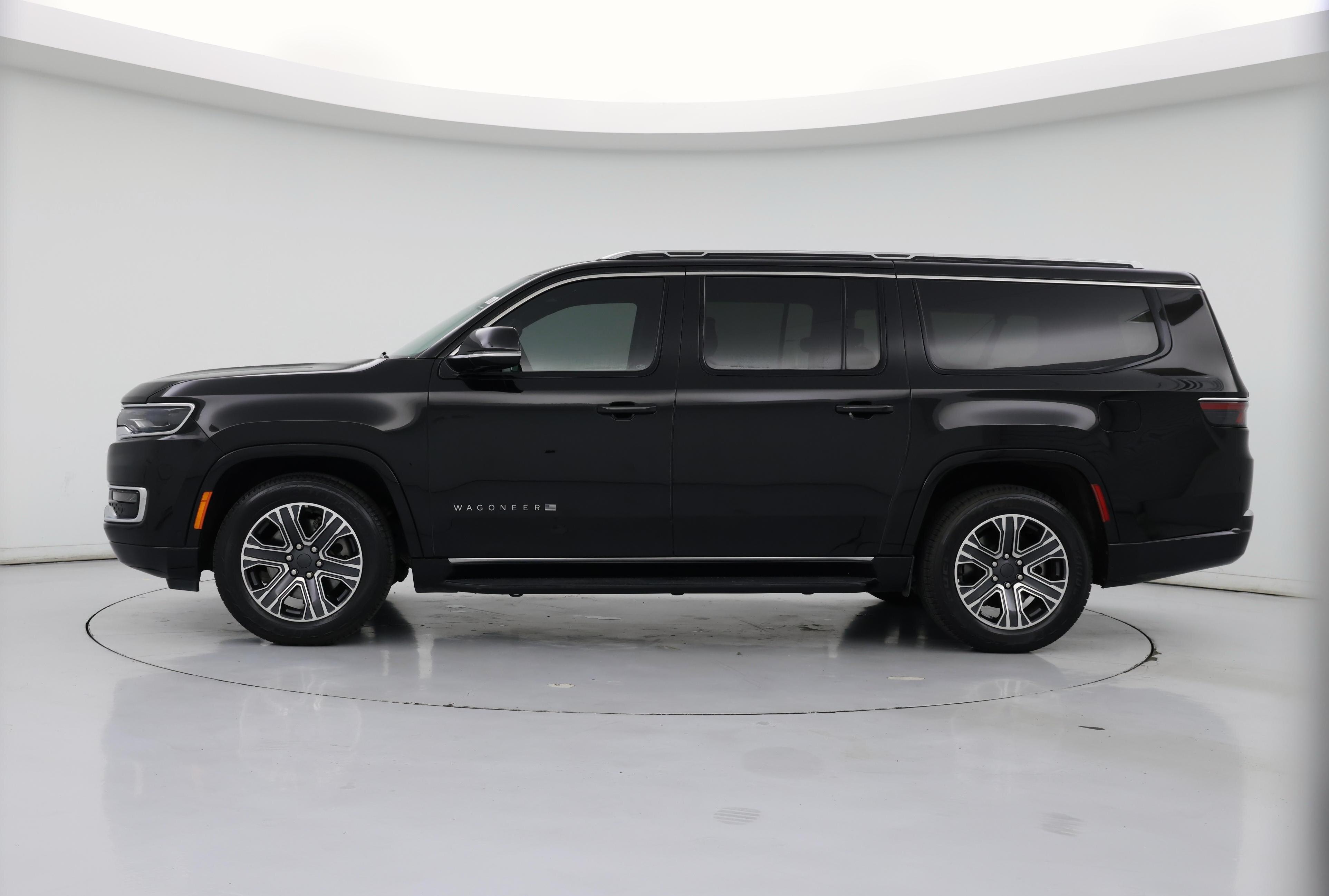 Thumbnail: 2023 Jeep Wagoneer - 3