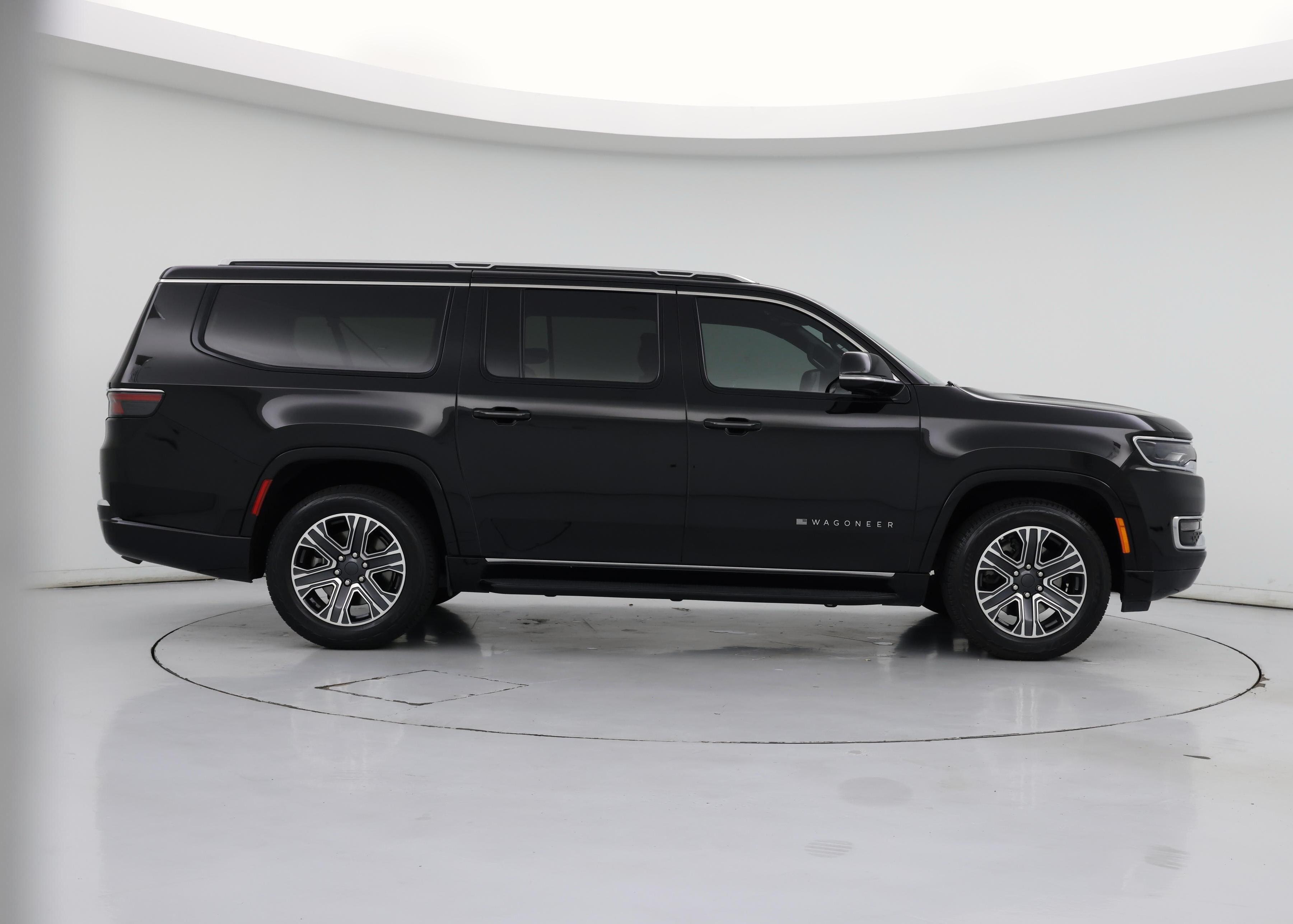 Thumbnail: 2023 Jeep Wagoneer - 7