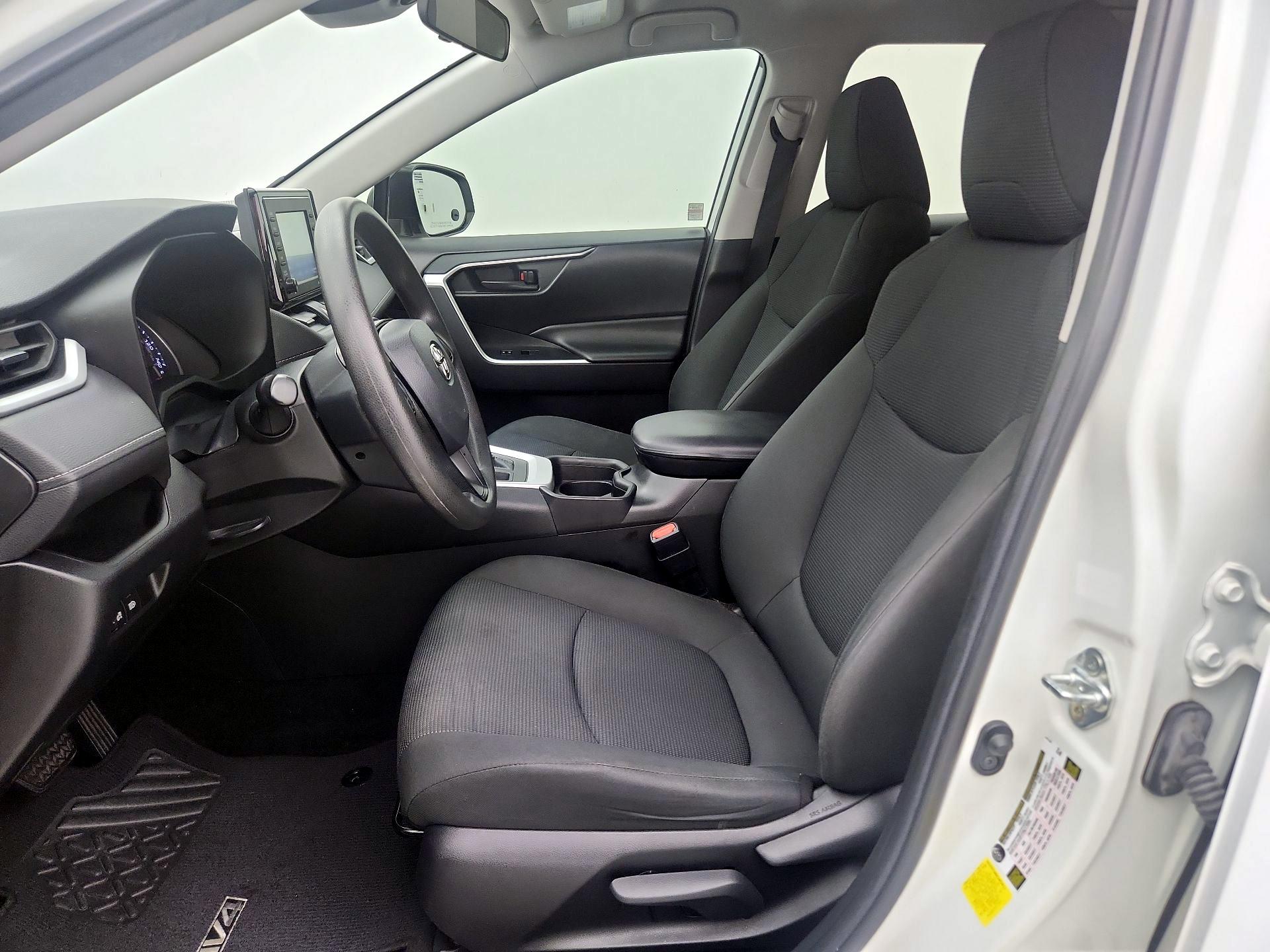 Thumbnail: 2021 Toyota RAV4 - 11