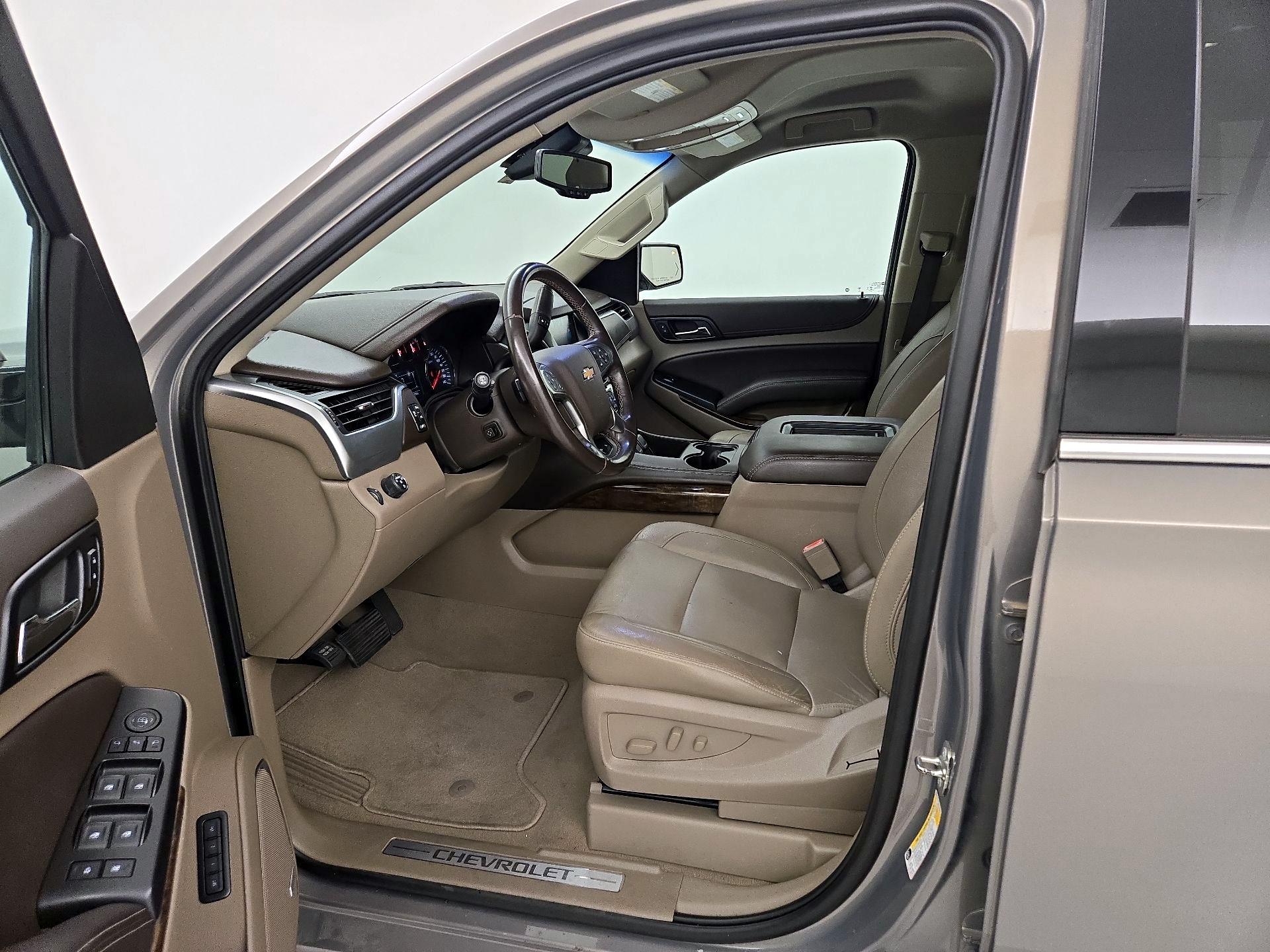 Thumbnail: 2019 Chevrolet Suburban - 11