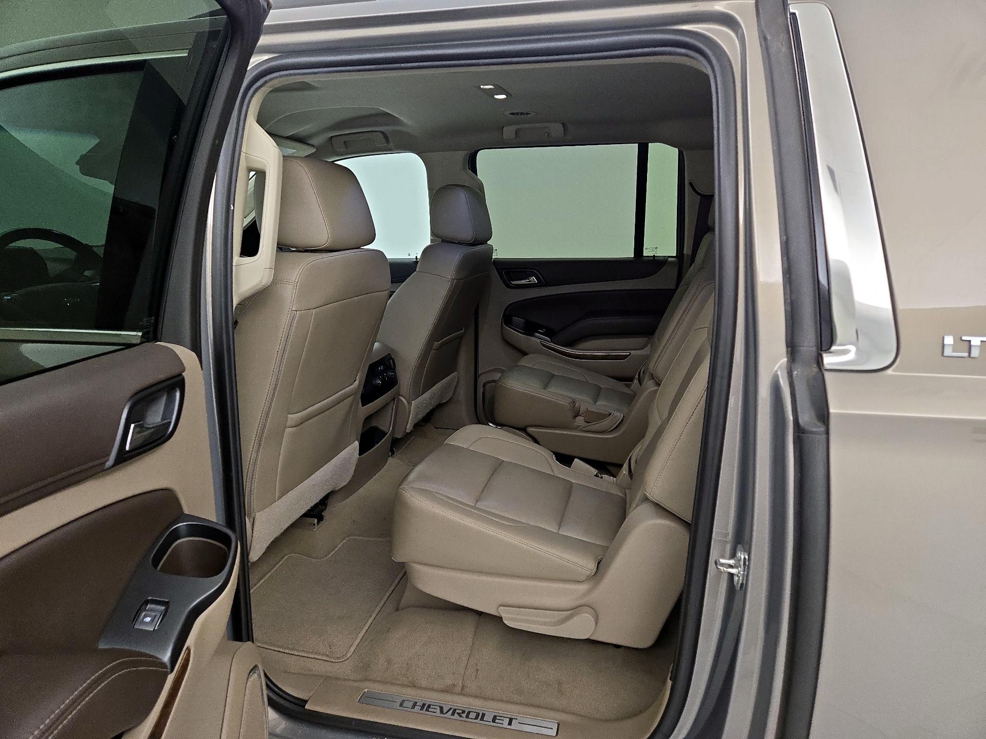 Thumbnail: 2019 Chevrolet Suburban - 19