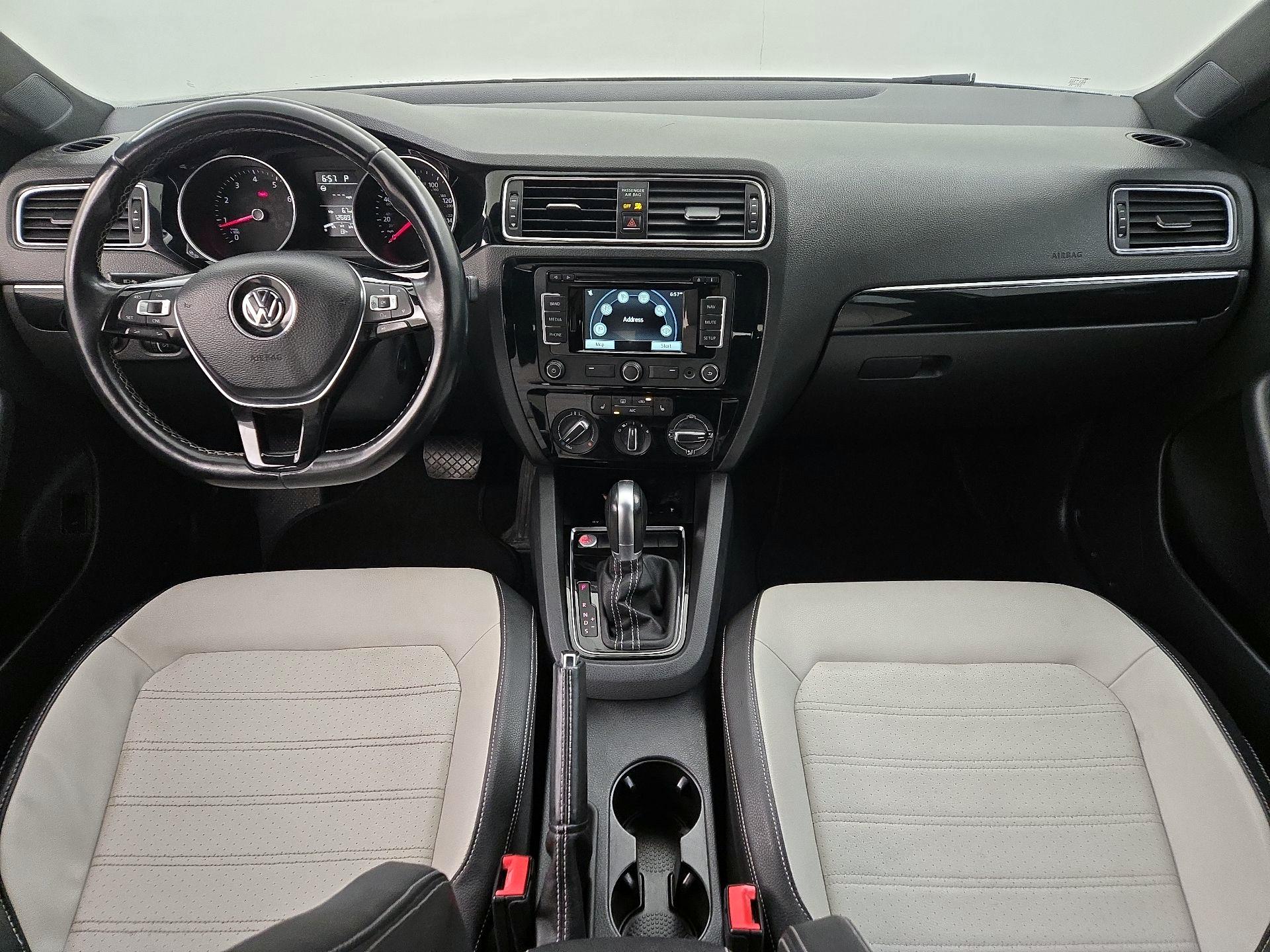 Thumbnail: 2015 Volkswagen Jetta - 9