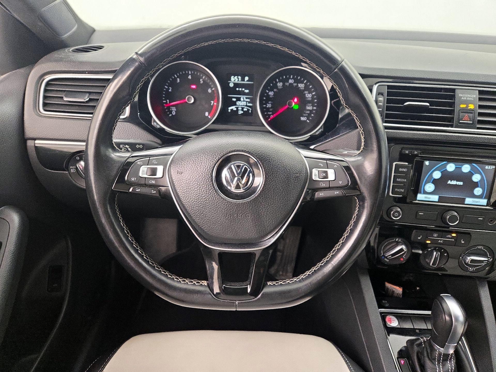 Thumbnail: 2015 Volkswagen Jetta - 10
