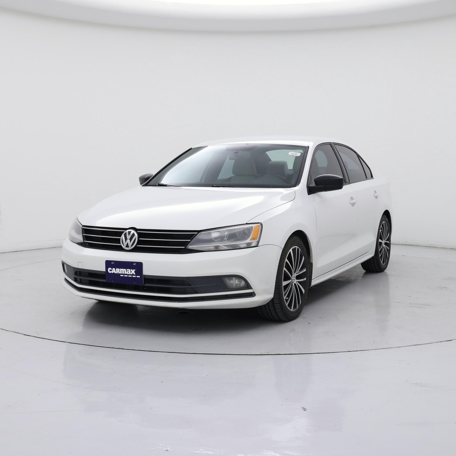Thumbnail: 2015 Volkswagen Jetta - 4