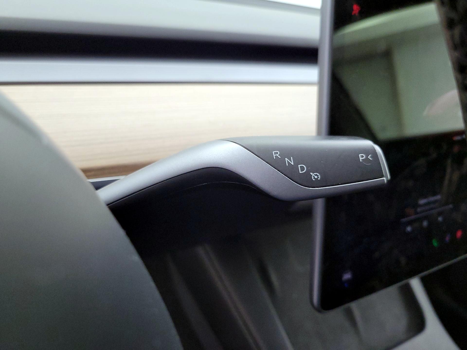 Thumbnail: 2022 Tesla Model Y - 17