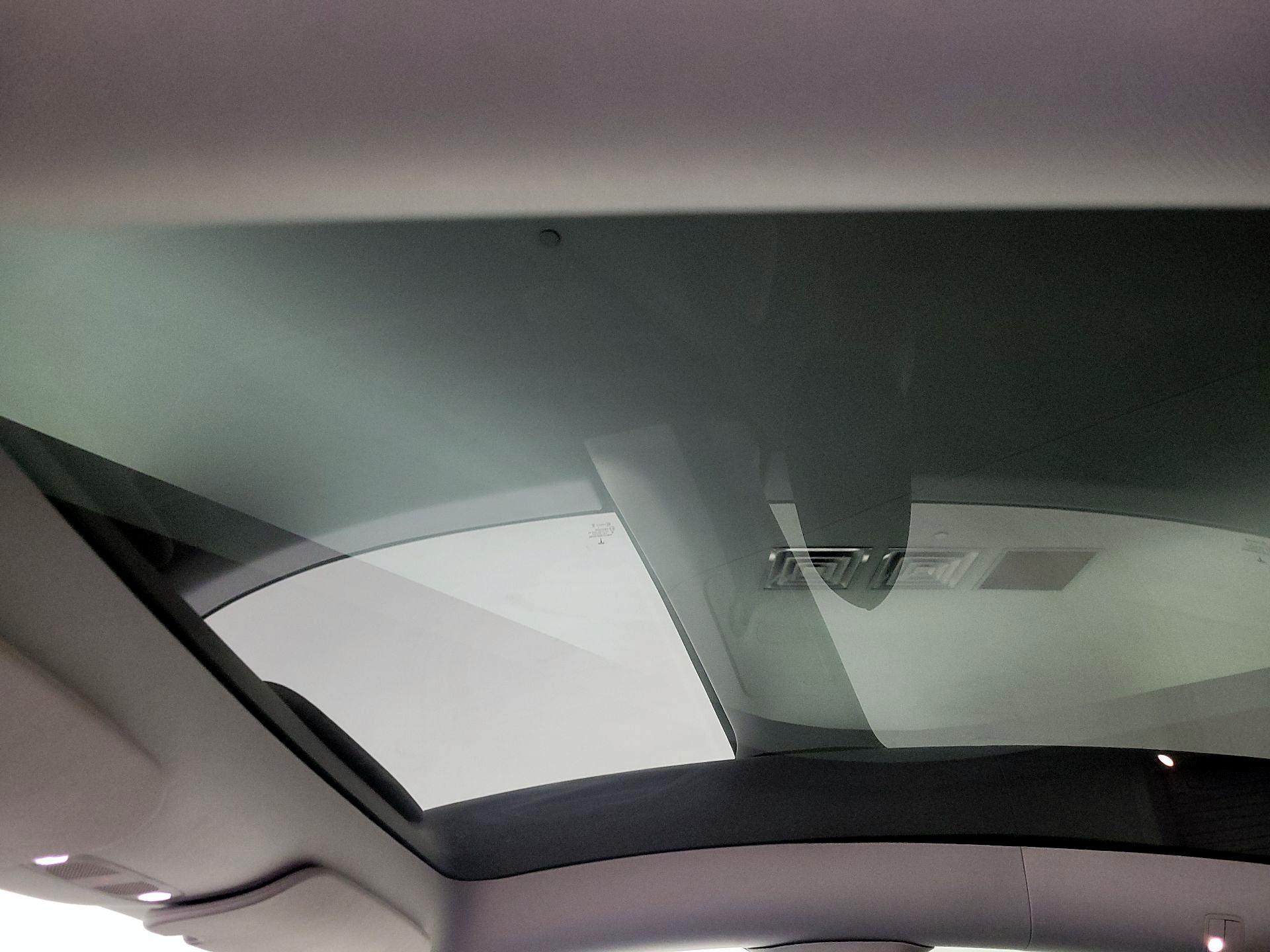 Thumbnail: 2022 Tesla Model Y - 18