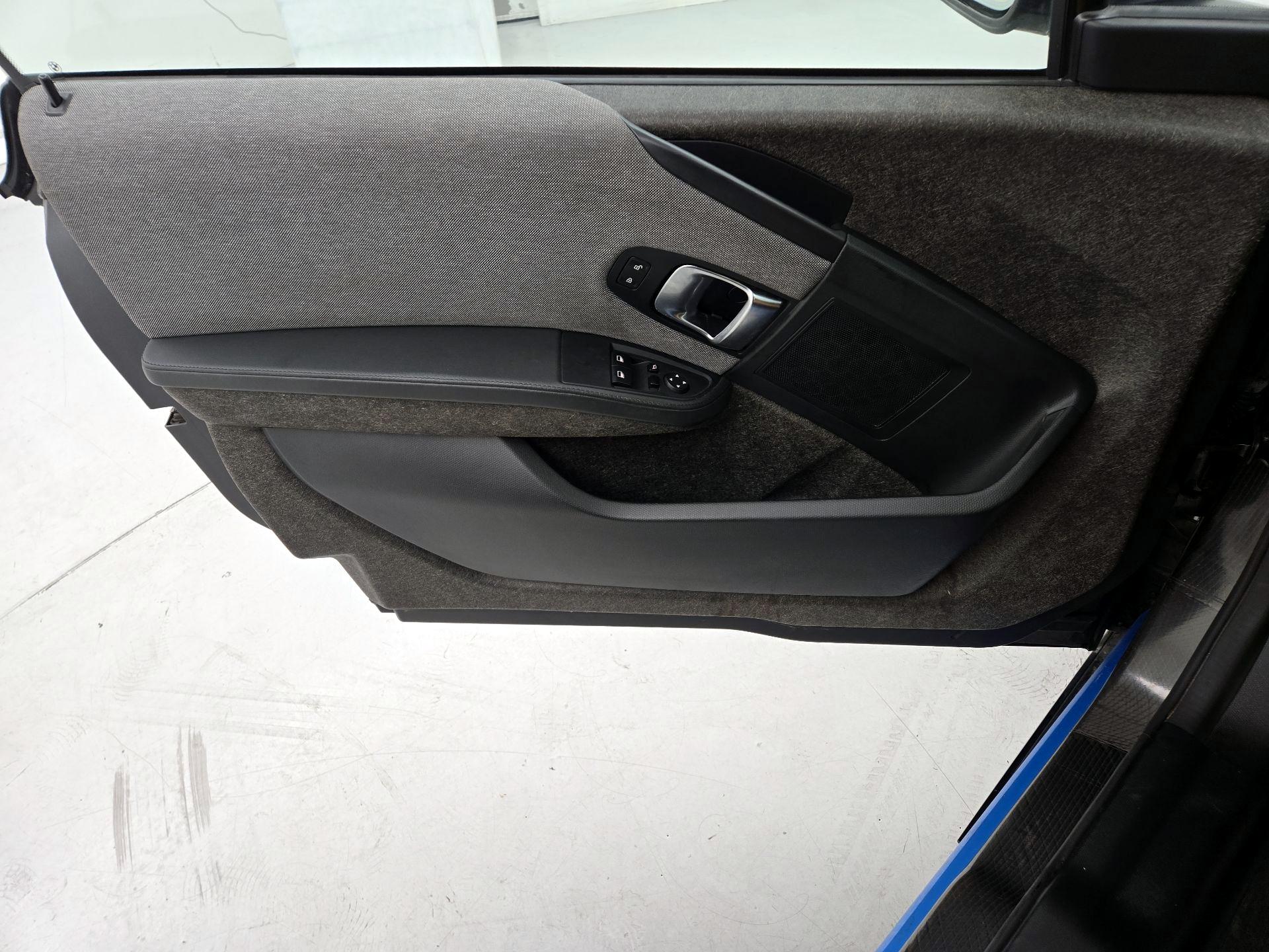 Thumbnail: 2018 BMW i3 - 12