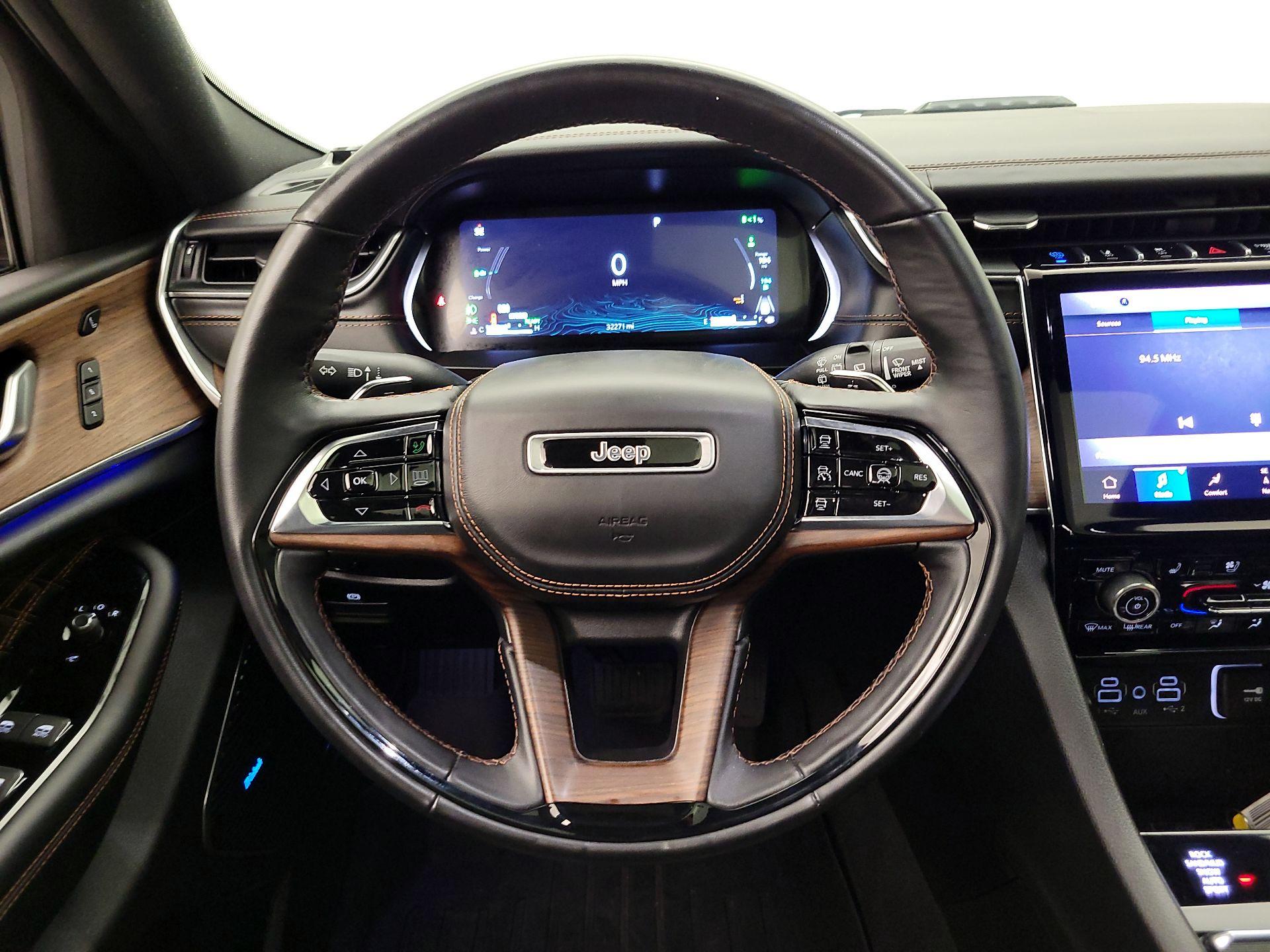 Thumbnail: 2022 Jeep Grand Cherokee - 10