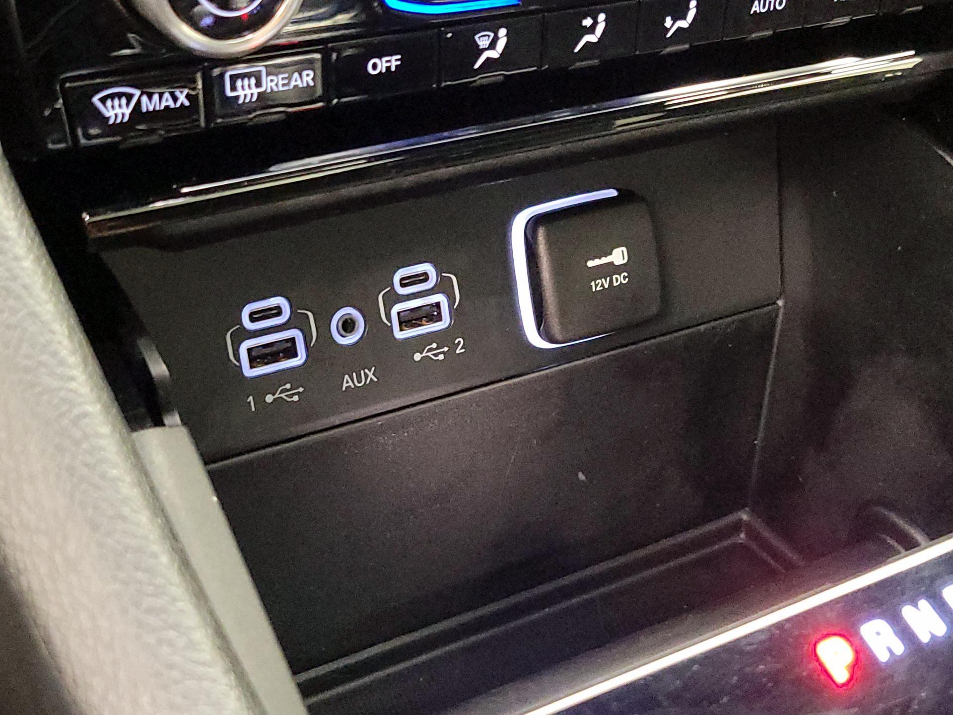 Thumbnail: 2022 Jeep Grand Cherokee - 18