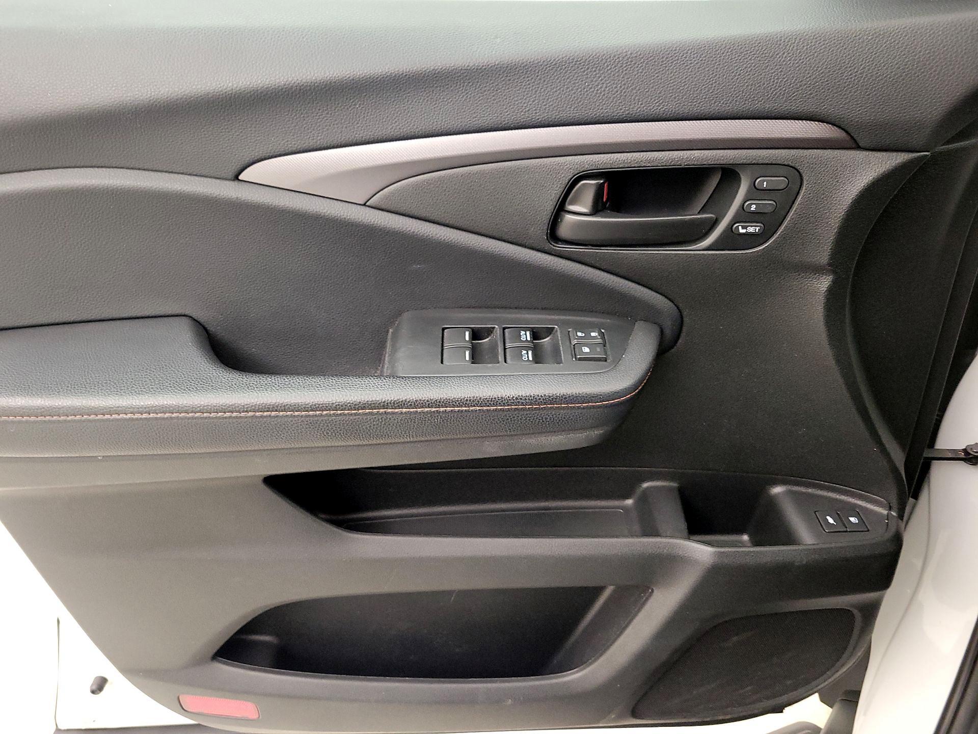 Thumbnail: 2022 Honda Pilot - 12