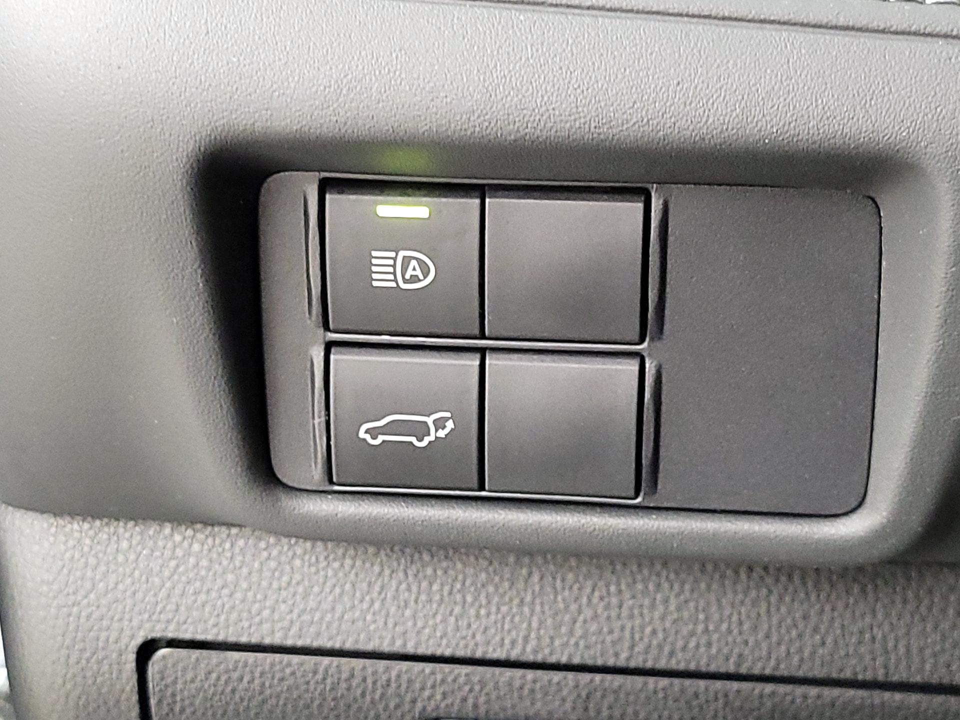 Thumbnail: 2021 Toyota Highlander - 13