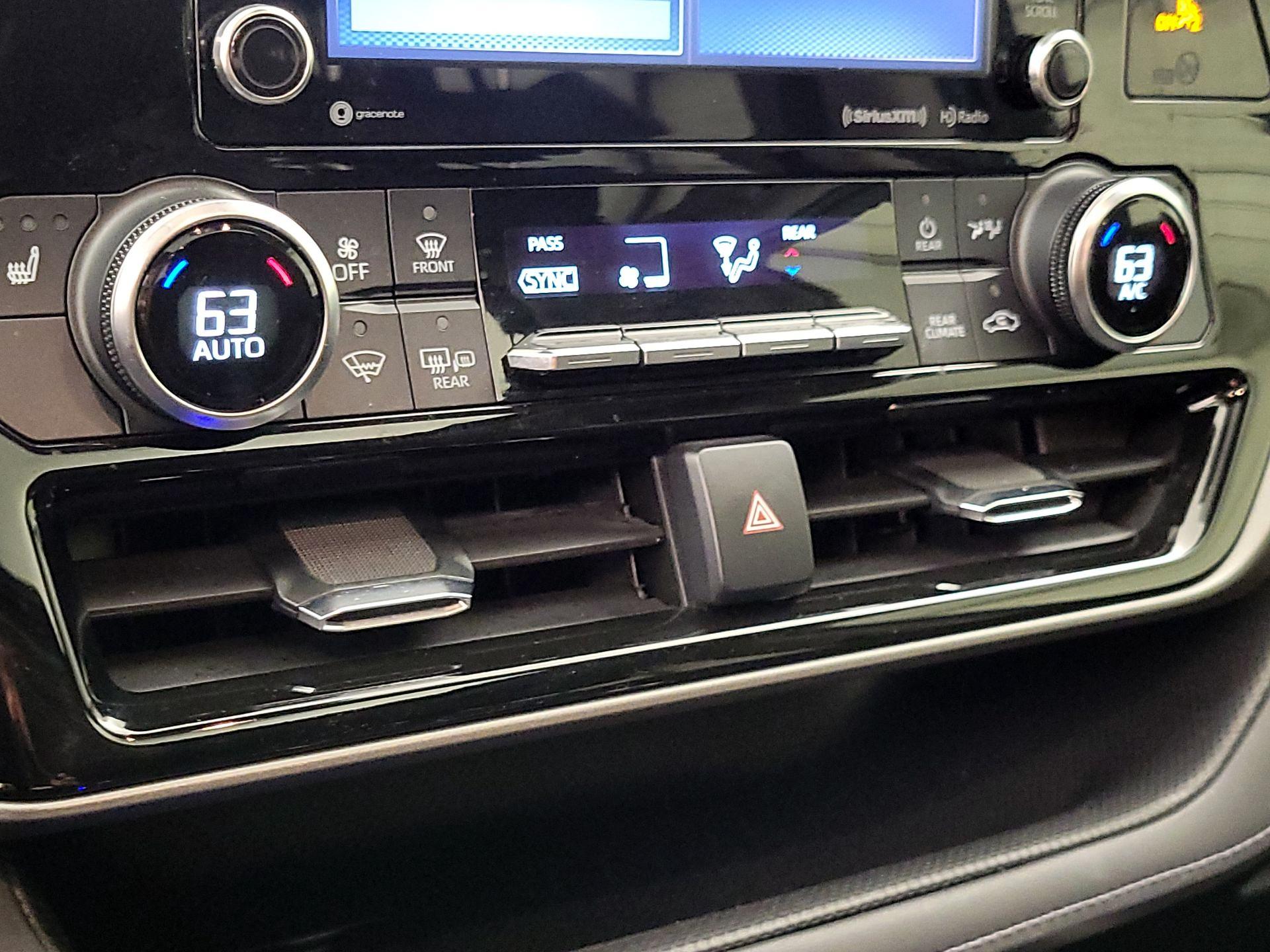 Thumbnail: 2021 Toyota Highlander - 16