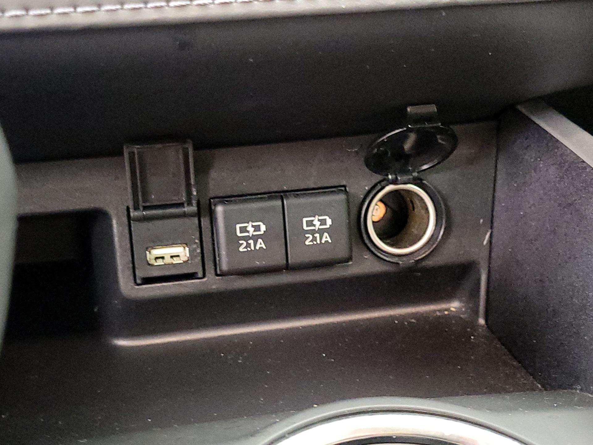 Thumbnail: 2021 Toyota Highlander - 18