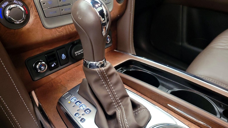 2017 INFINITI QX80 Limited 17