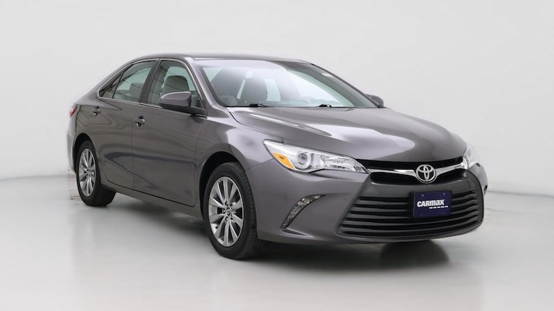 2017 Toyota Camry XLE Hero Image