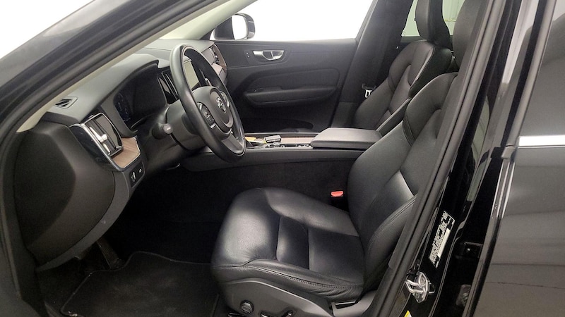 2021 Volvo XC60 T5 Momentum 11