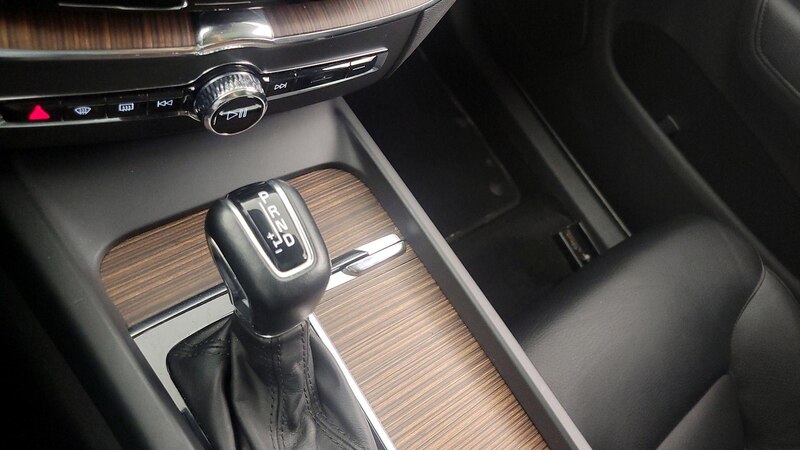 2021 Volvo XC60 T5 Momentum 18